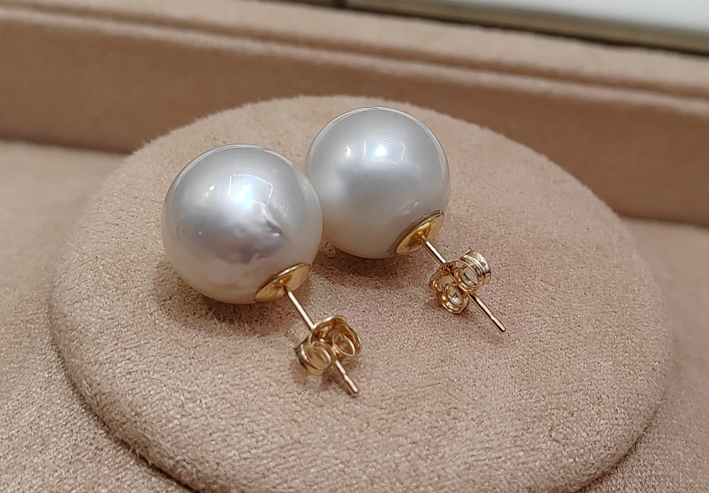 Clearance 12.1mm Genuine south sea white pearls classic 14ct gold earrings