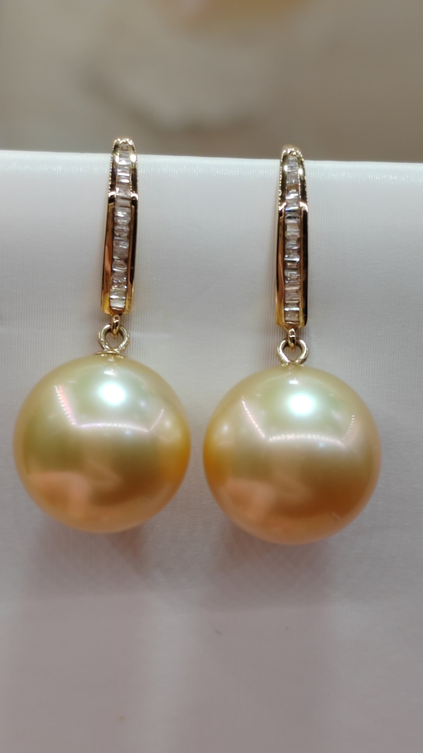 18ct gold diamond classic dangle earrings genuine golden south sea pearls 11.2mm AAA