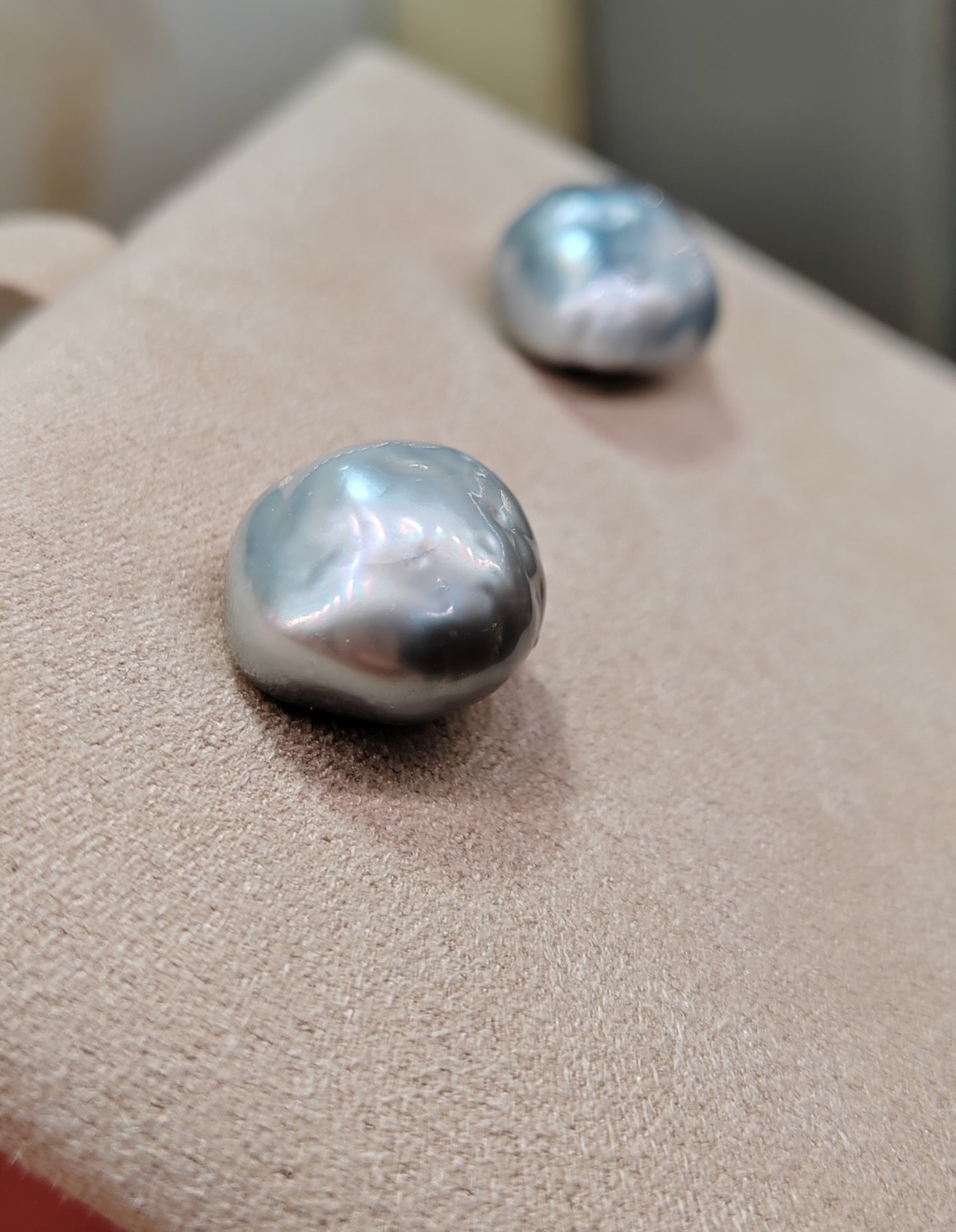 'Nuvole' rare find 21.65ct genuine Keshi south Sea Pearls 18ct white gold earrings