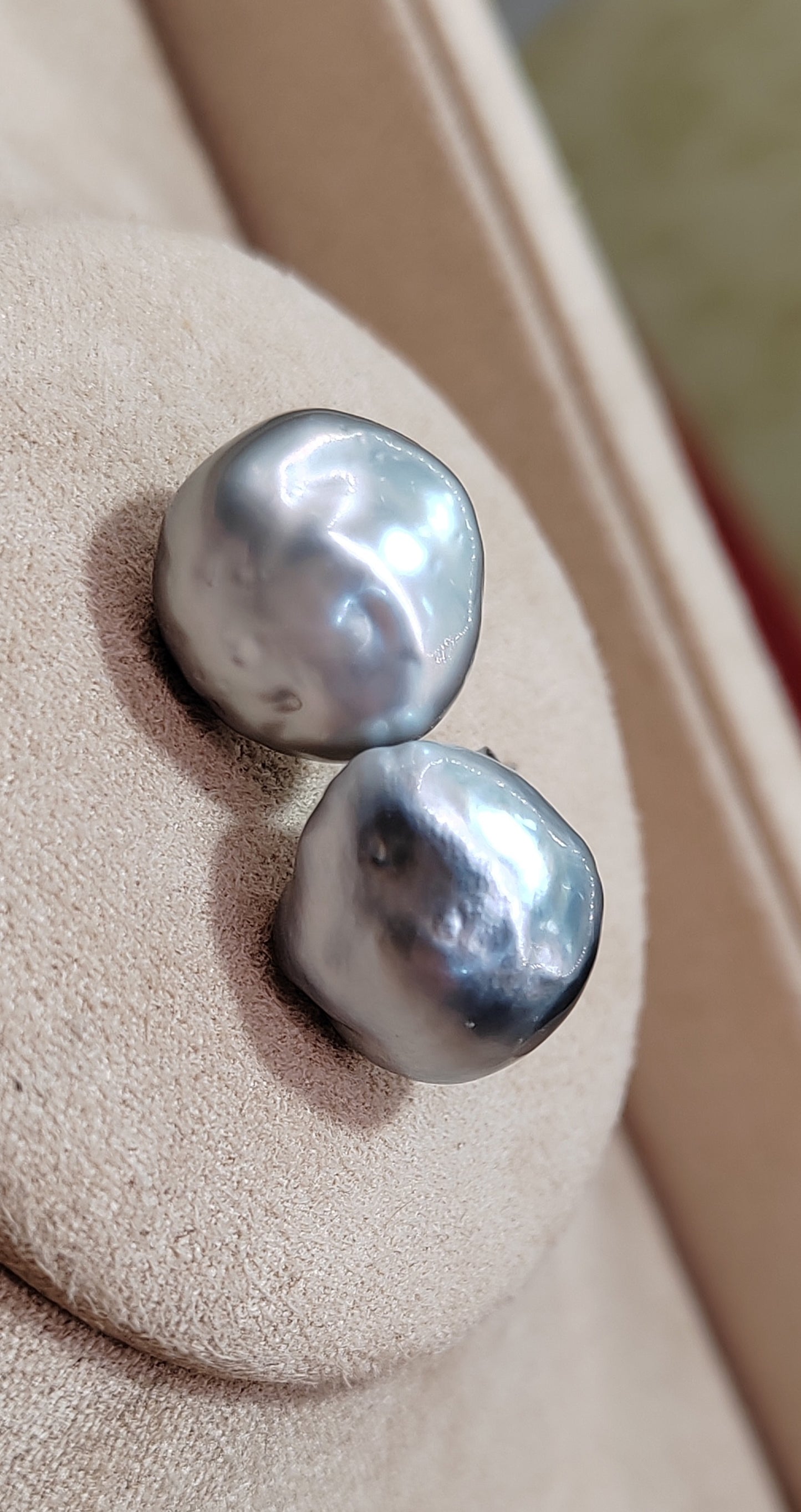 'Nuvole' rare find 21.65ct genuine Keshi south Sea Pearls 18ct white gold earrings