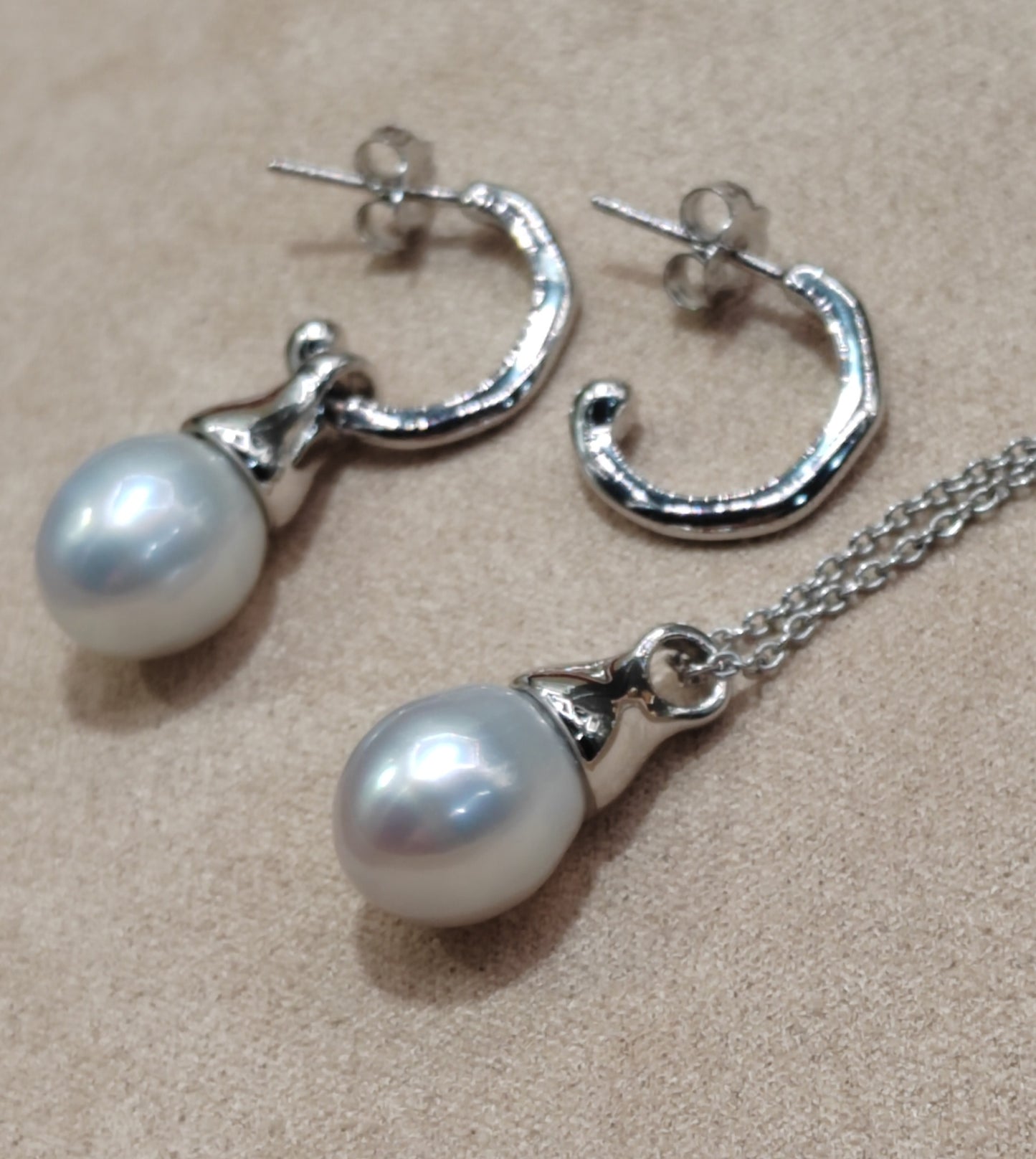 Clearance💝 9.5mm Genuine south sea white pearls classic two way earrings