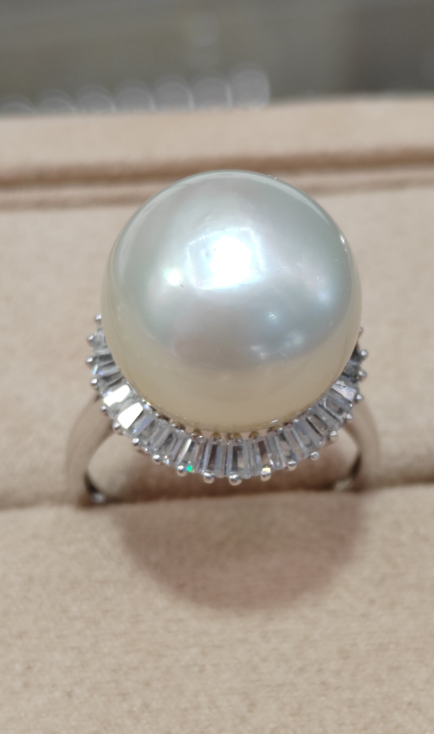 Clearance💝 18ct white gold ring genuine south sea white pearl 15.3mm size P 1/2