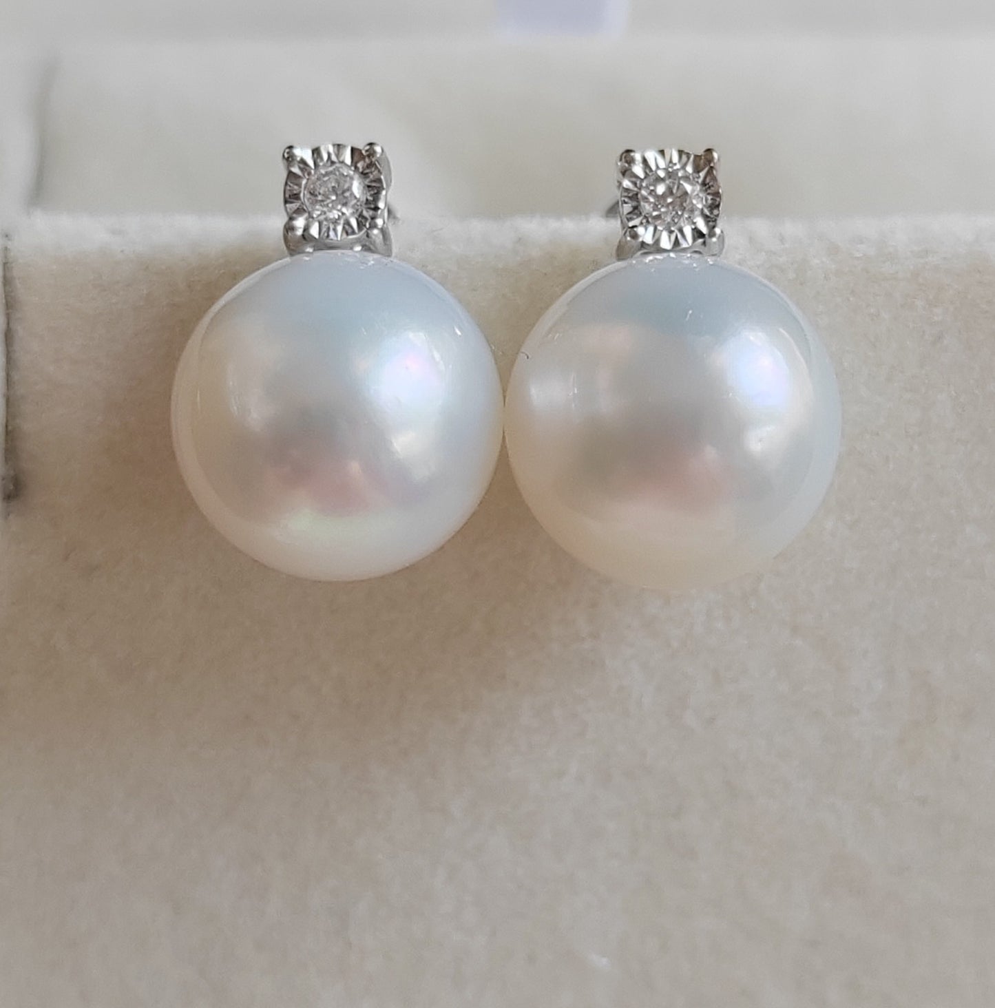 18ct white gold diamond earrings genuine south sea white pearls round 11.8mm