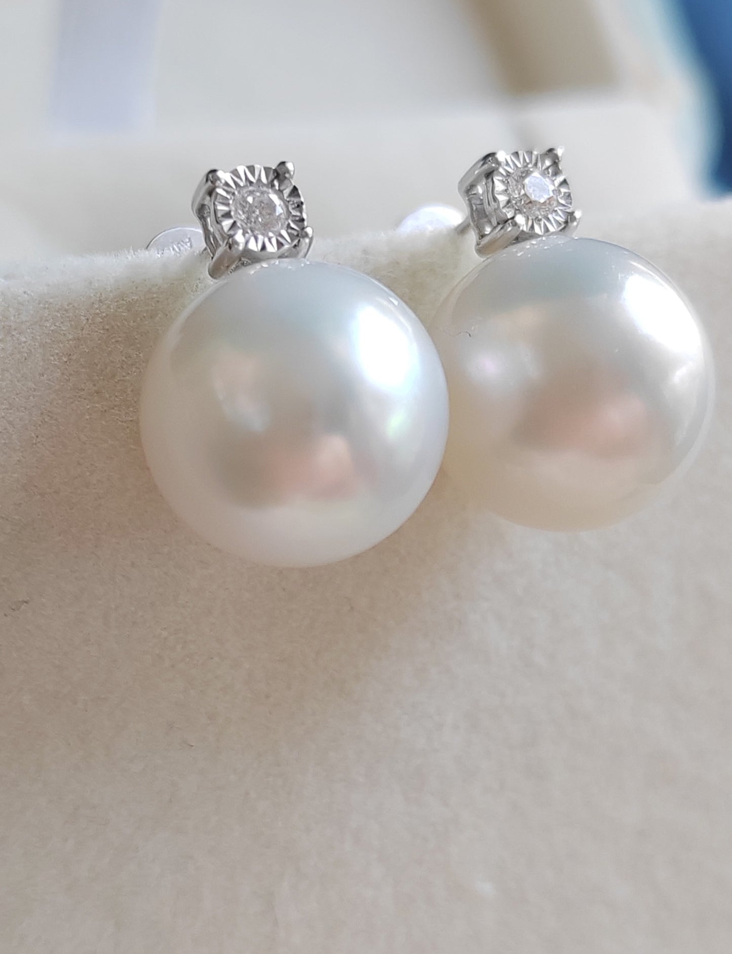 18ct white gold diamond earrings genuine south sea white pearls round 11.8mm