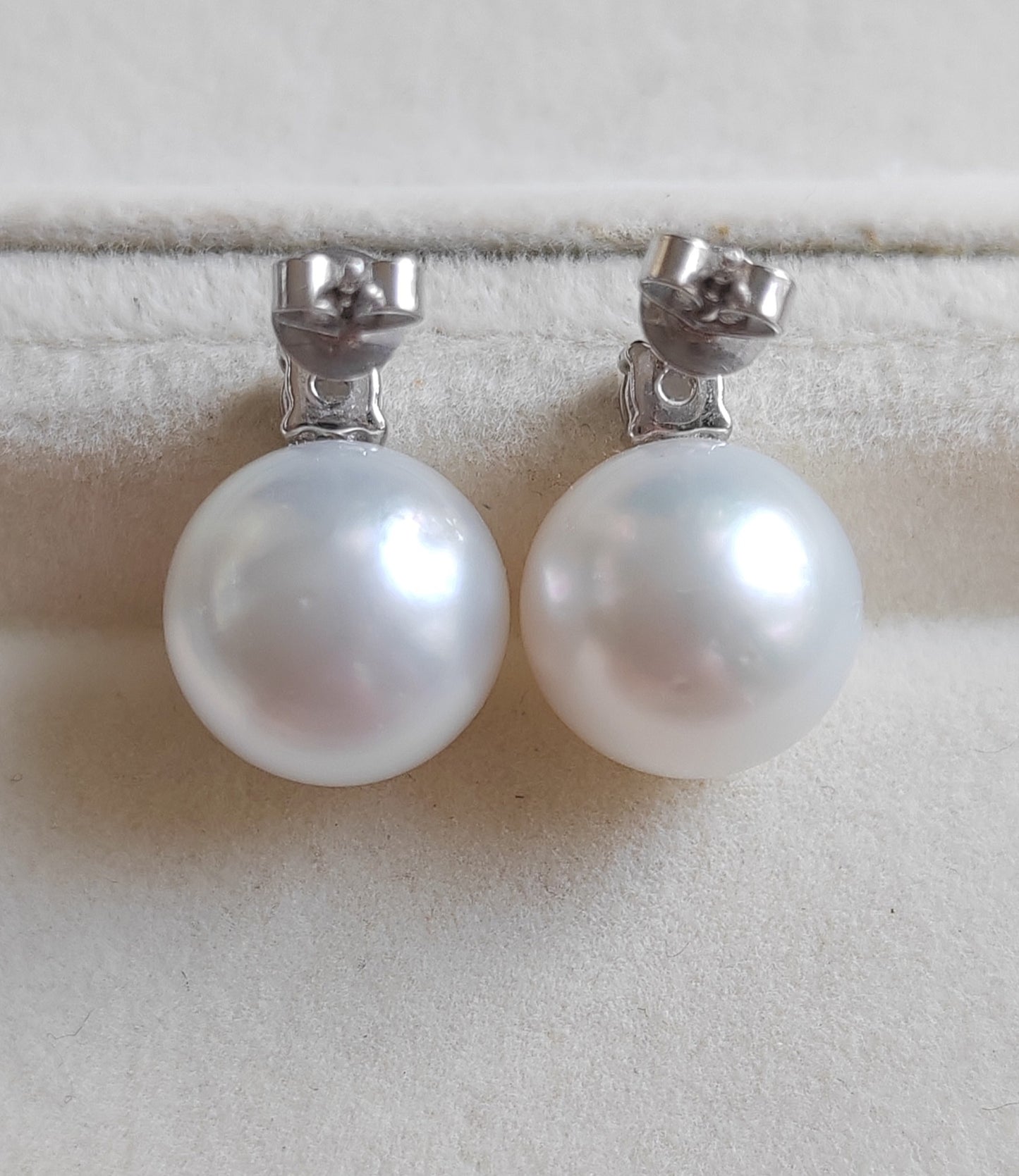 18ct white gold diamond earrings genuine south sea white pearls round 11.8mm