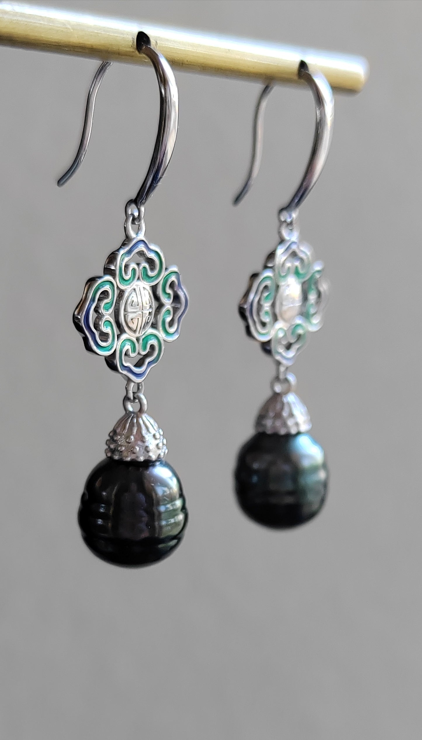 9.3mm Genuine tahitian south sea pearls Auspicious earrings