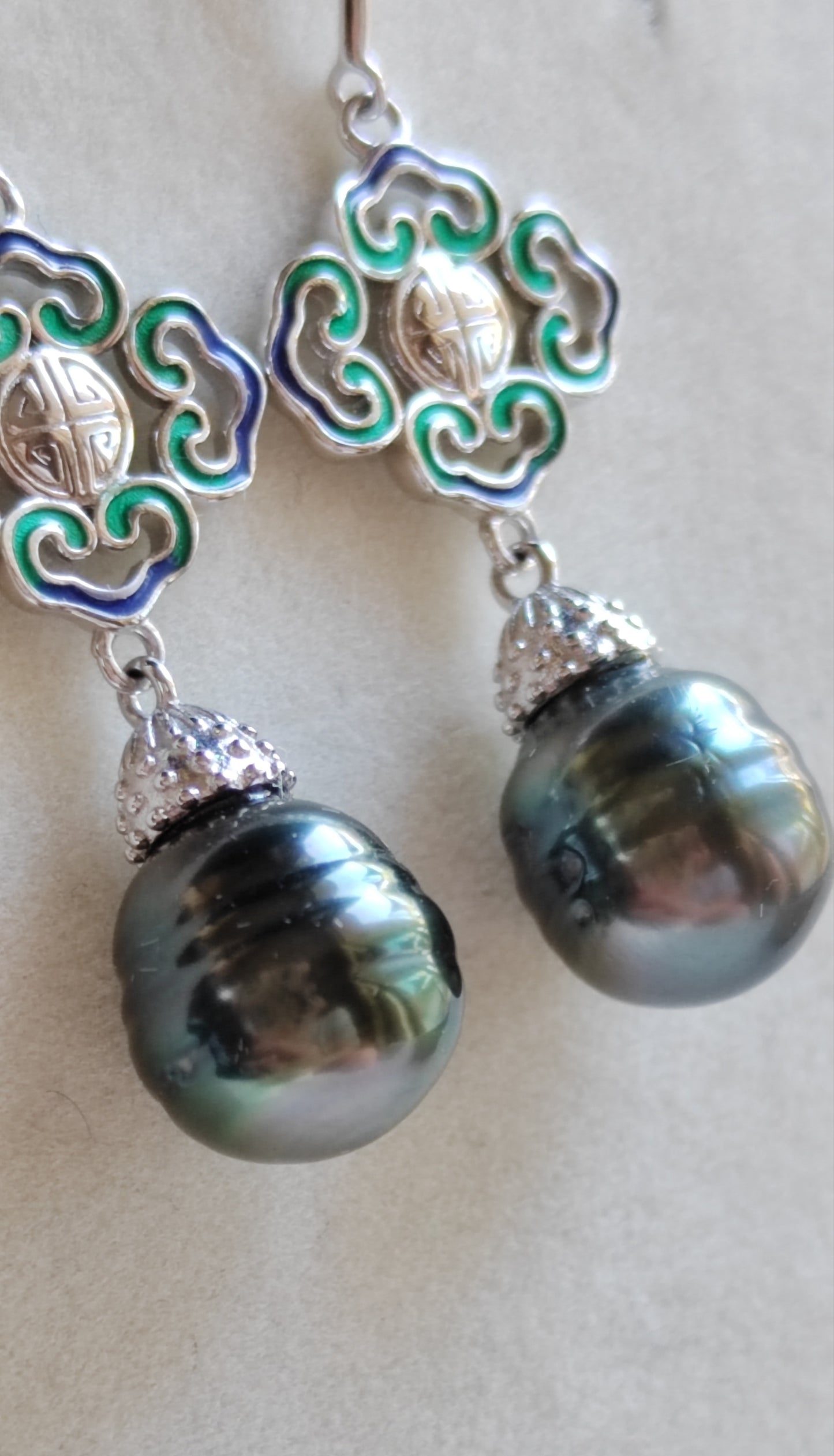 9.3mm Genuine tahitian south sea pearls Auspicious earrings
