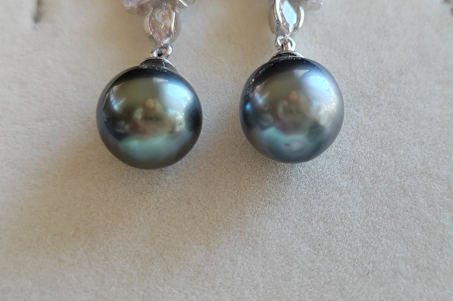 'Crystal flowers' earrings genuine tahitian south sea pearls 9.4mm
