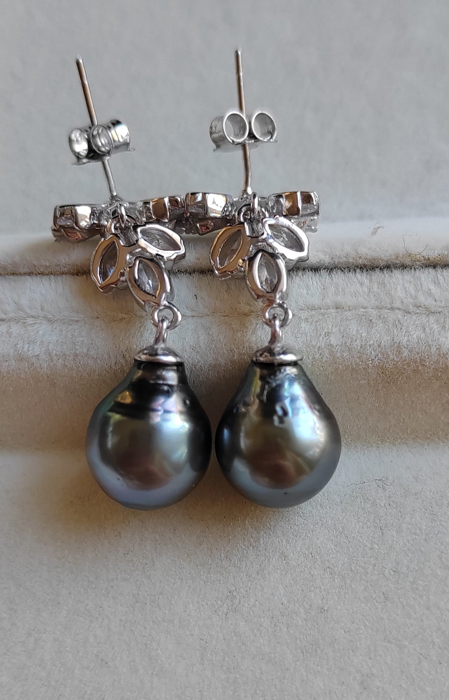 'Crystal flowers' earrings genuine tahitian south sea pearls 9.4mm
