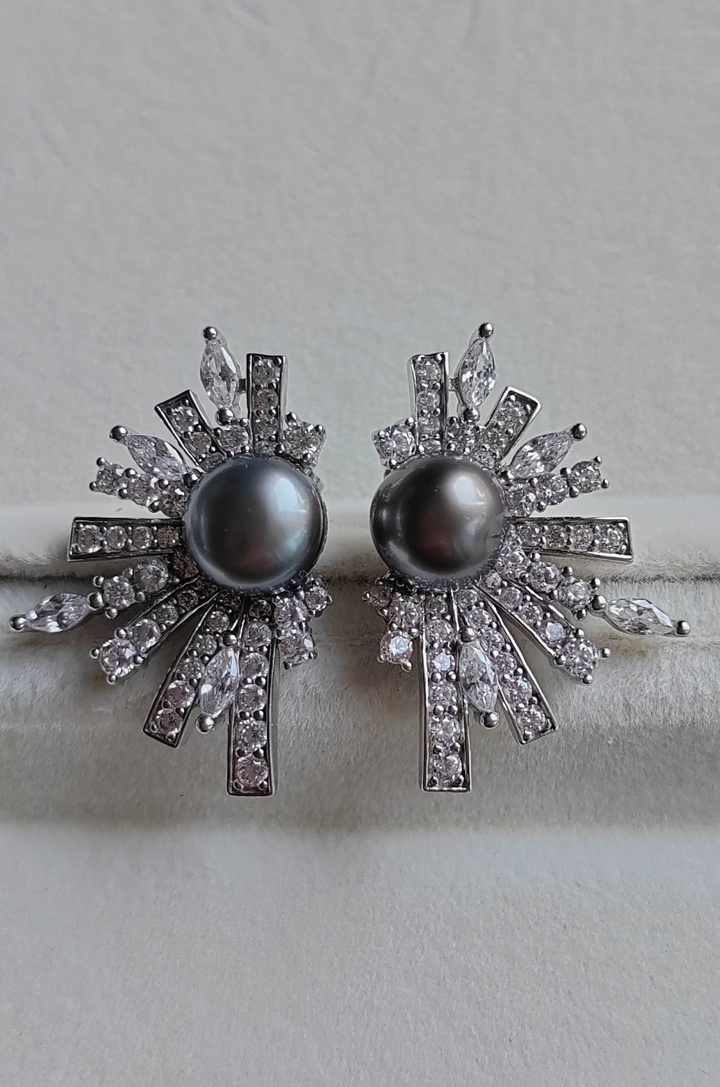 'Wild' earrings genuine tahitian south sea Keshi pearls 7.5mm