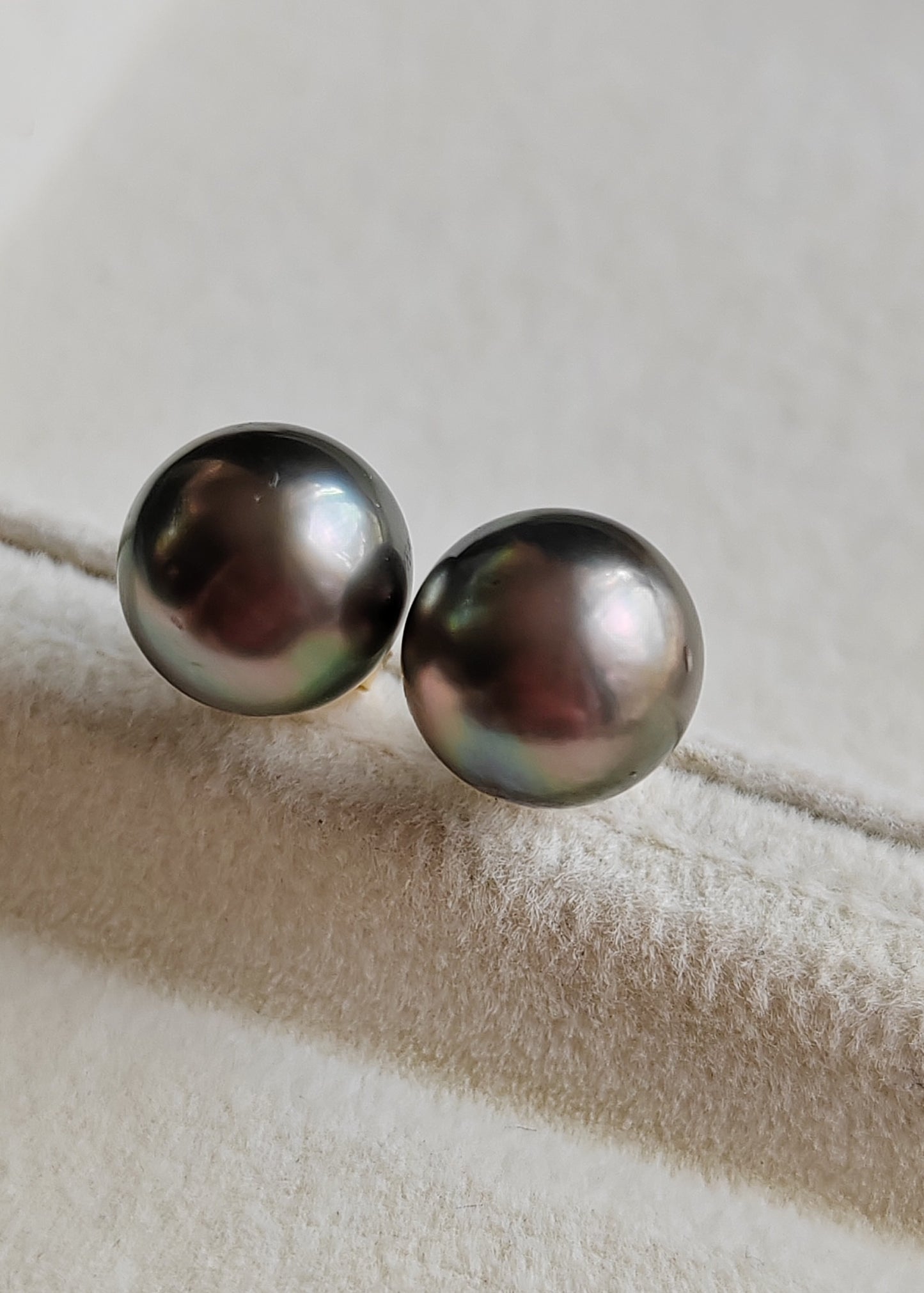 10.3mm Genuine tahitian south sea pearls classic earrings studs 14ct gold