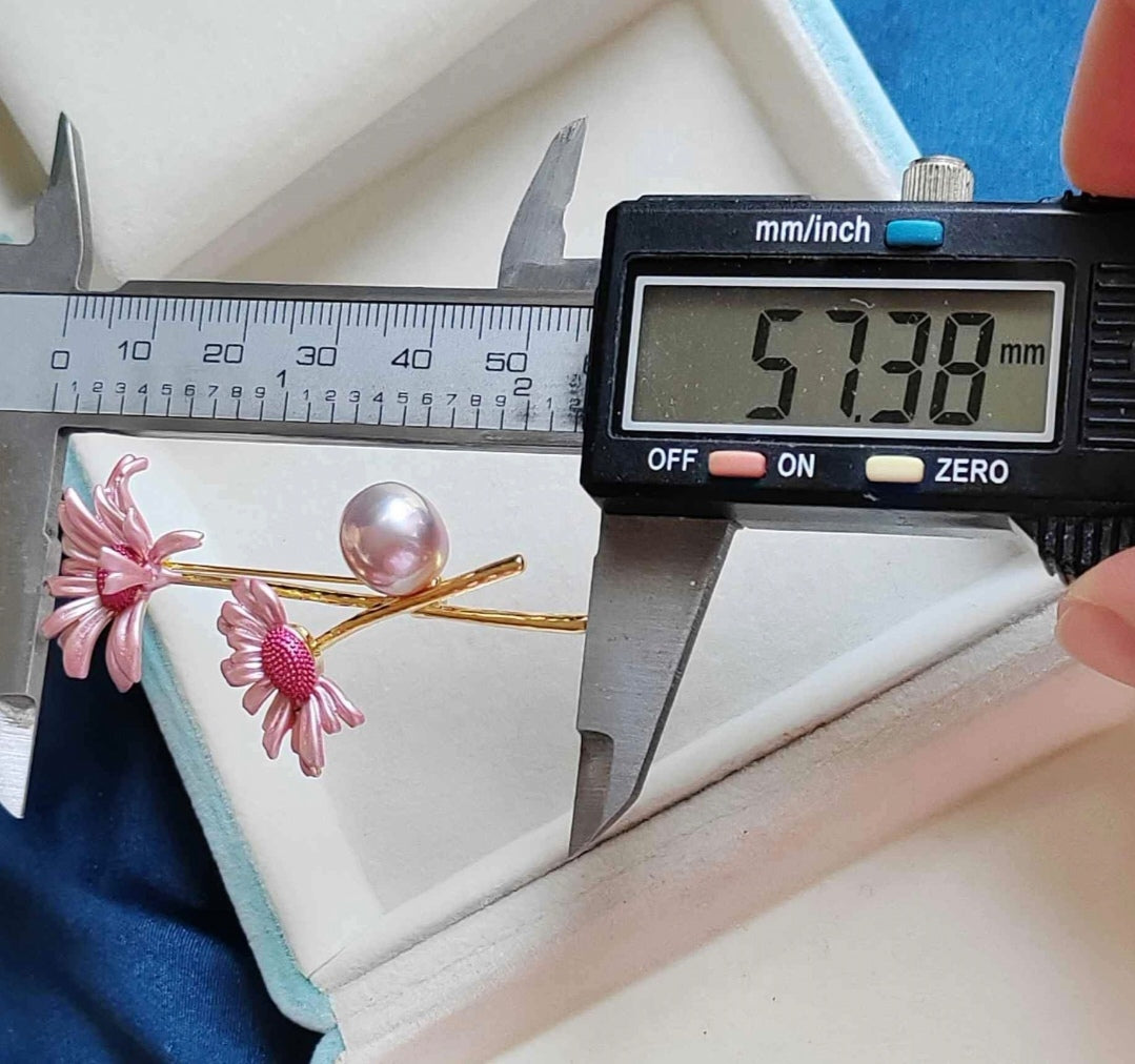 'Pink Lily' brooch genuine freshwater pearl 10.4x11.2mm