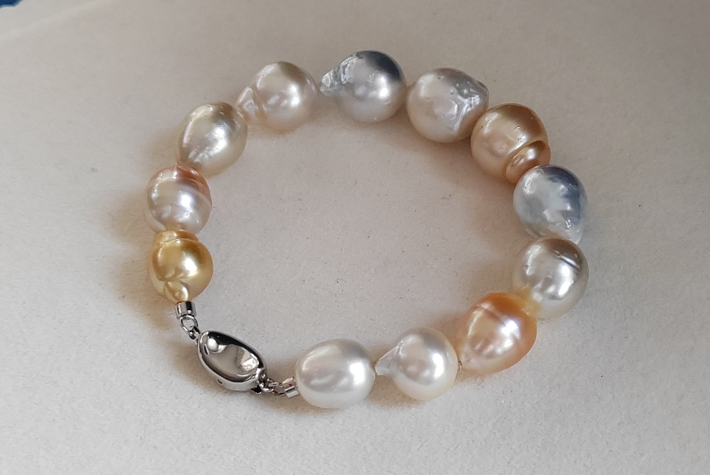 10.8-13.8mm Genuine south sea pearls classic baroque bracelet