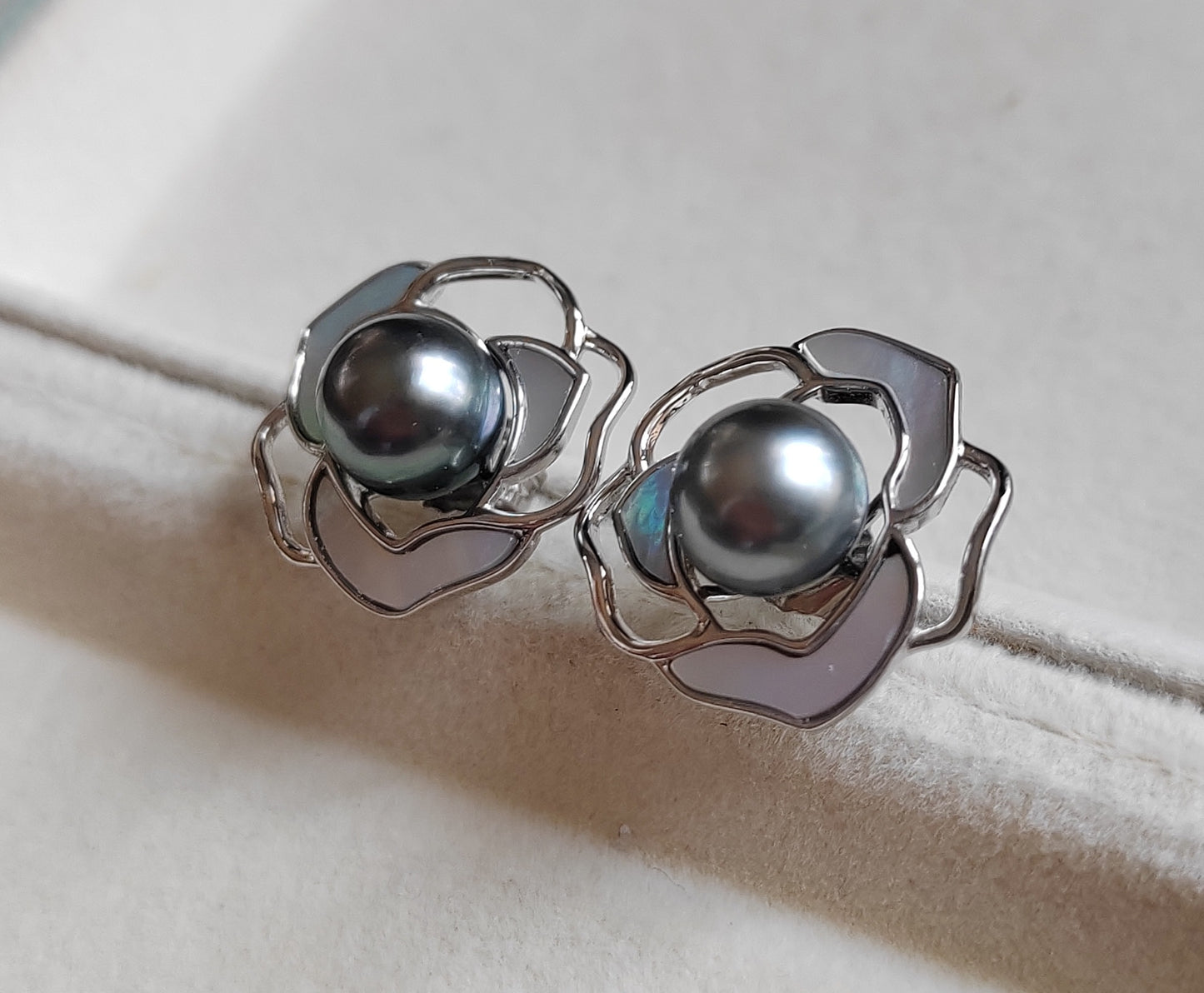 'Silver Camellia' earrings genuine tahitian south sea pearls 8.1mm