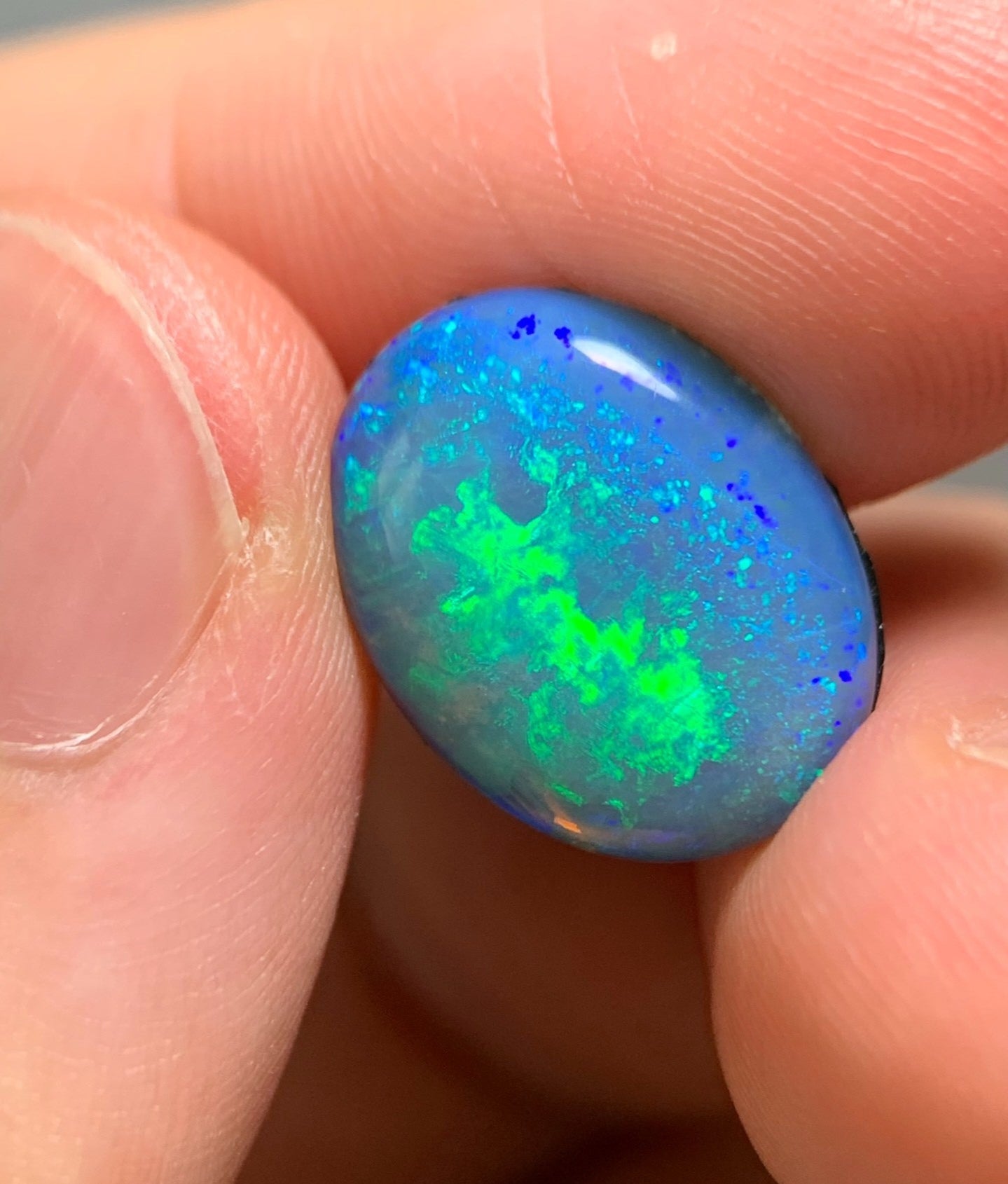 'Belle oasis' 4.77ct Natural Solid Australian Crystal opal 15.8x12x4mm