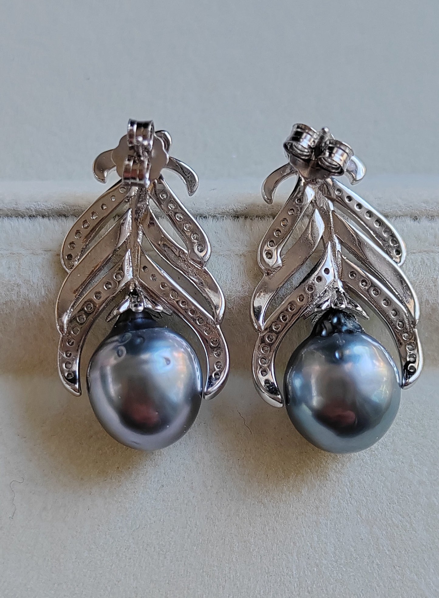 'Blue bird' earrings genuine tahitian south sea pearls 9.7mm