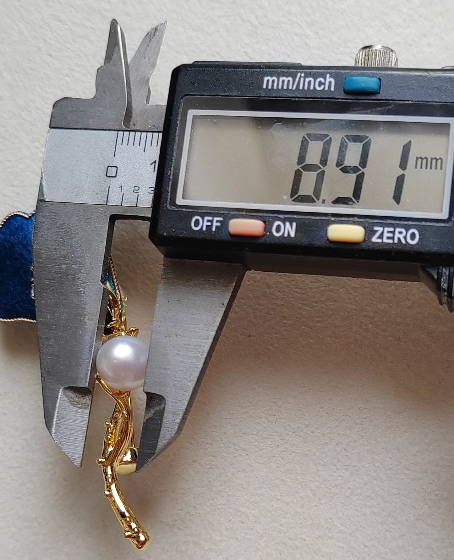 'Lily of the Valley' brooch genuine south sea white pearl 8.9mm