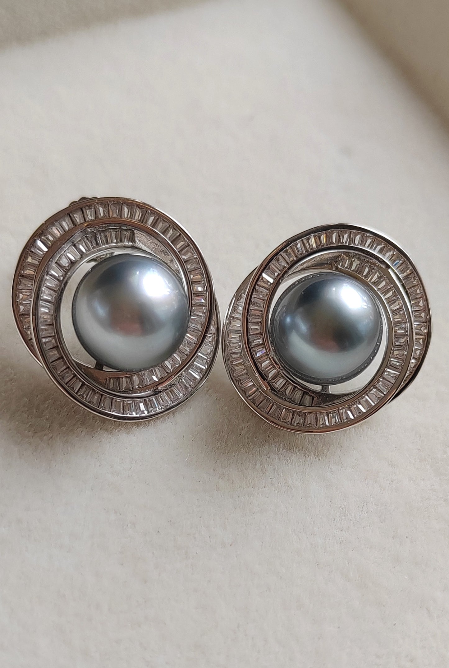 9.7mm Genuine tahitian south sea pearls classic spiral earrings