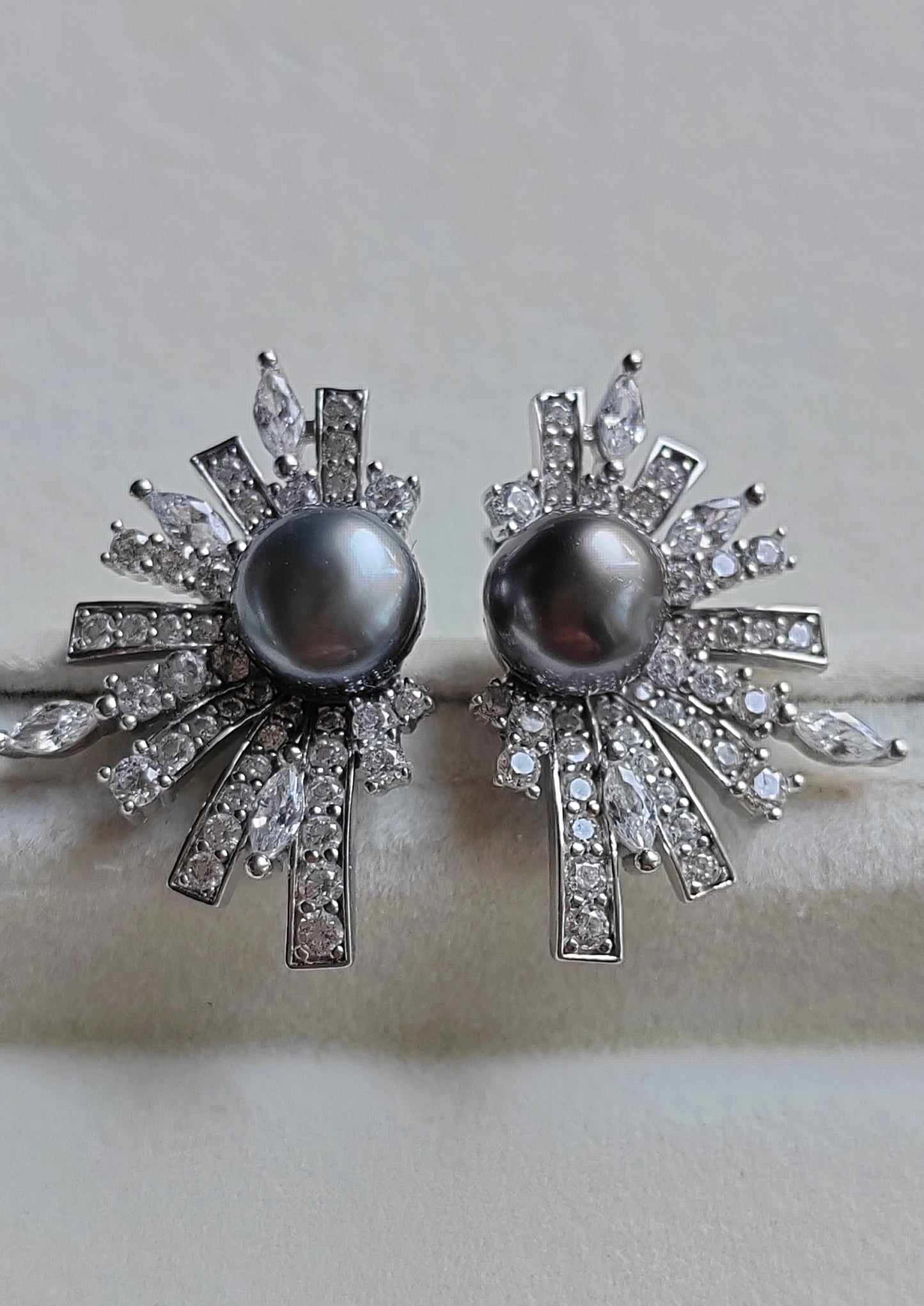 'Wild' earrings genuine tahitian south sea Keshi pearls 7.5mm