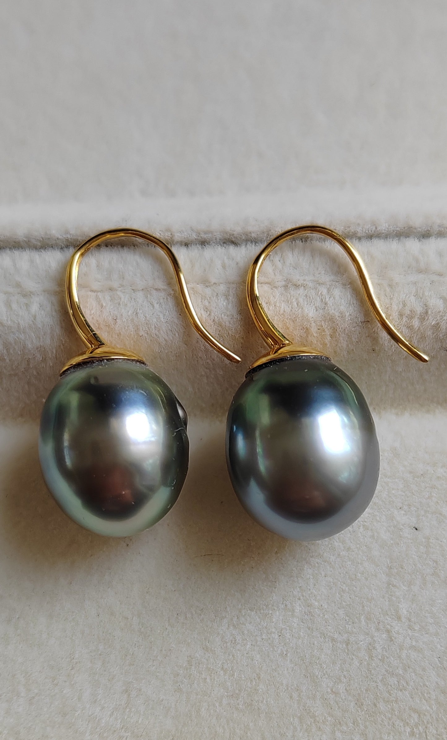 11.1mm Genuine tahitian south sea pearls classic 9ct gold earrings