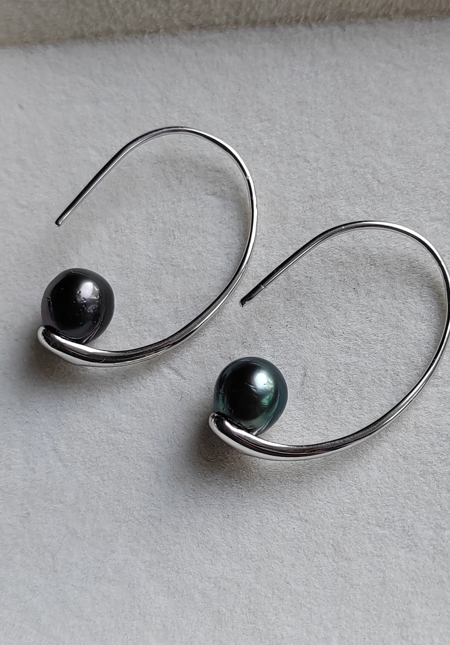 8.1mm Genuine tahitian south sea pearls classic hooms earrings