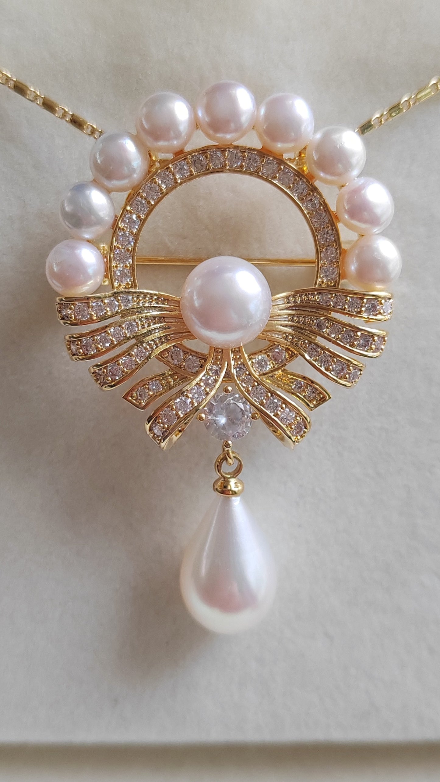 5.1-9.3mm Genuine freshwater pearls brooch/pendant