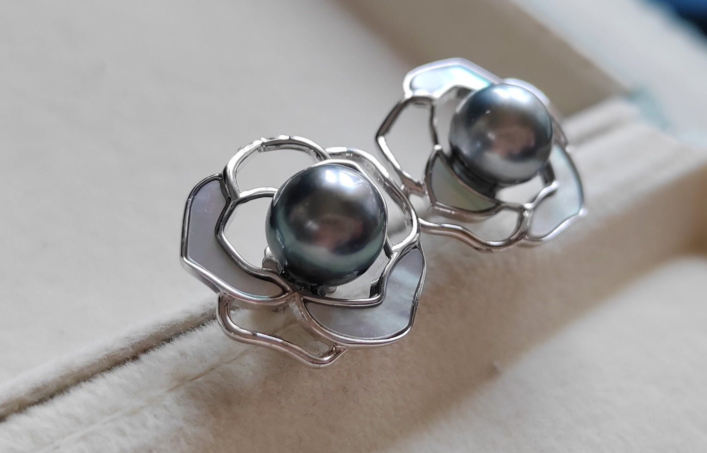 'Silver Camellia' earrings genuine tahitian south sea pearls 8.1mm