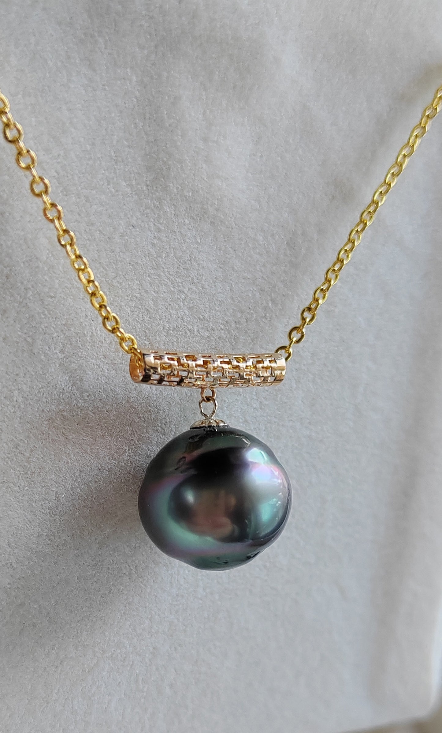 18k gold rainbow drop pendant genuine tahitian south sea pearl 12.8mm