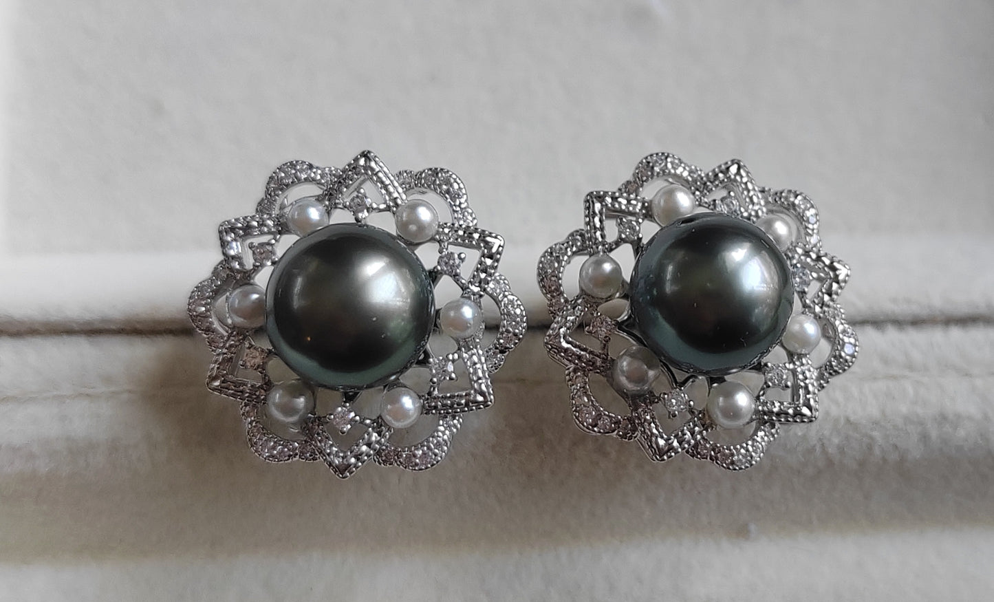 'Dahlia' Two-way earrings genuine tahitian south sea and akoya pearls
