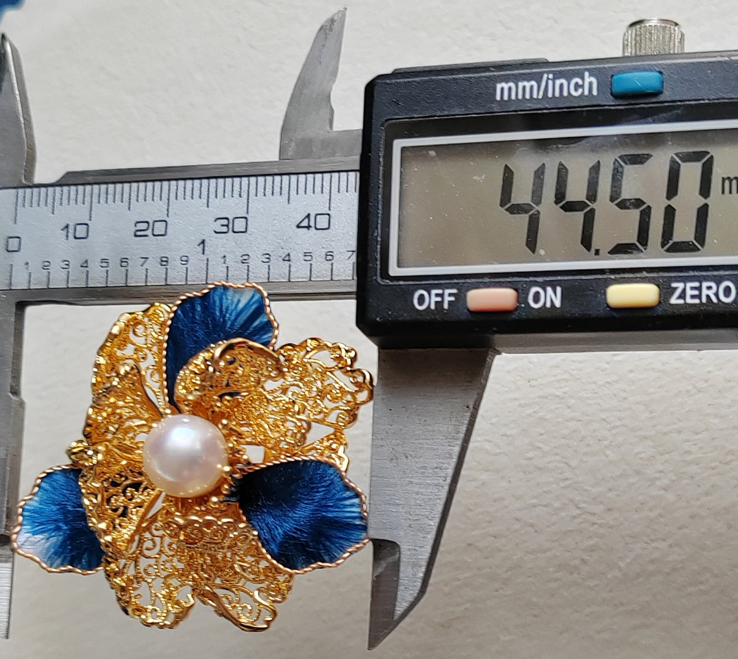 'Peony' brooch /pendant genuine south sea white pearl 9.1mm