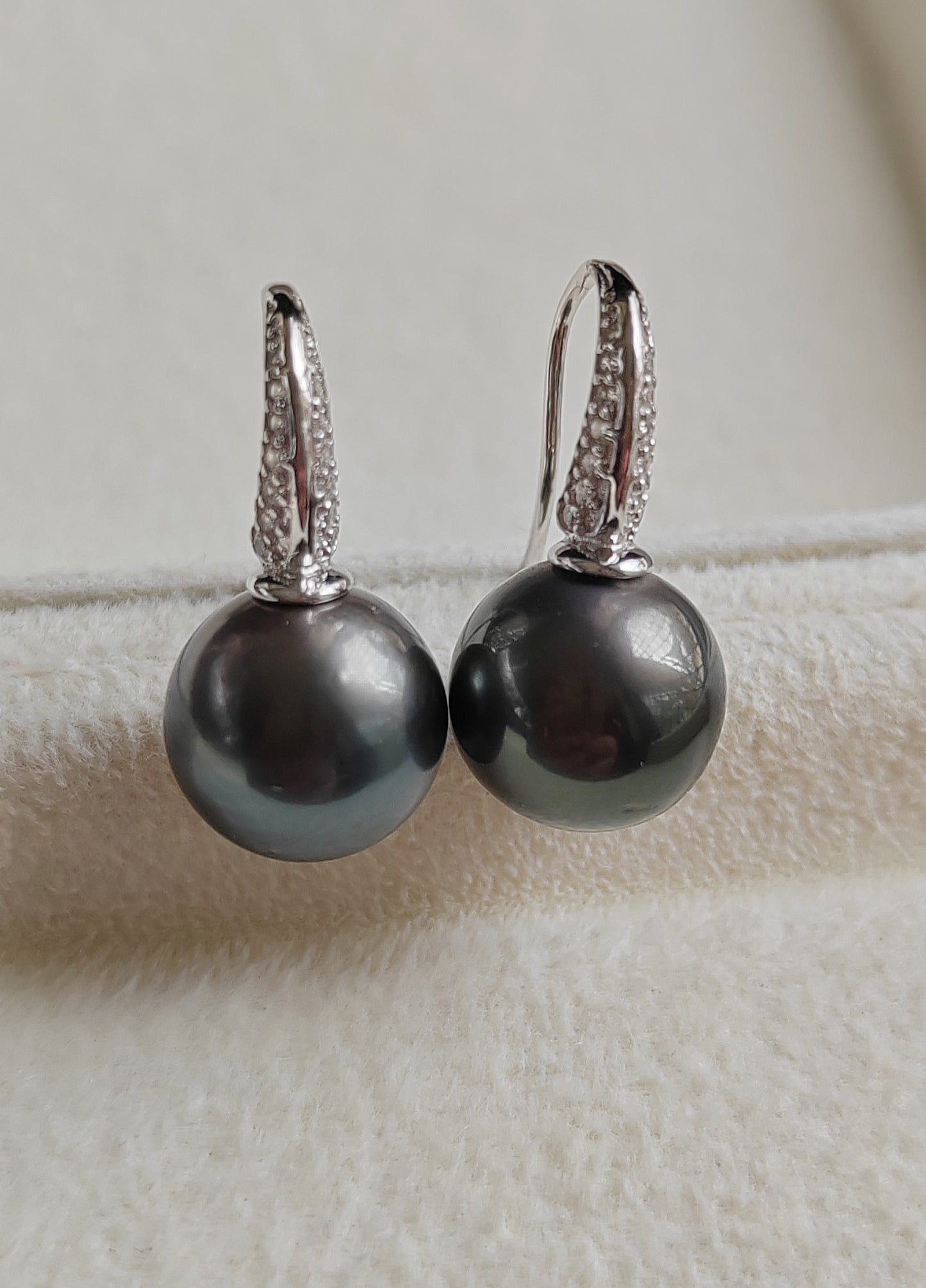 10.4mm Genuine tahitian south sea pearls round classic earrings sterling silver
