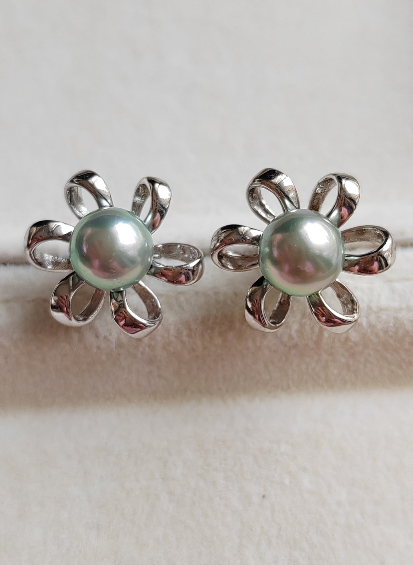'Silver flowers' earrings genuine akoya pearls 7.3mm