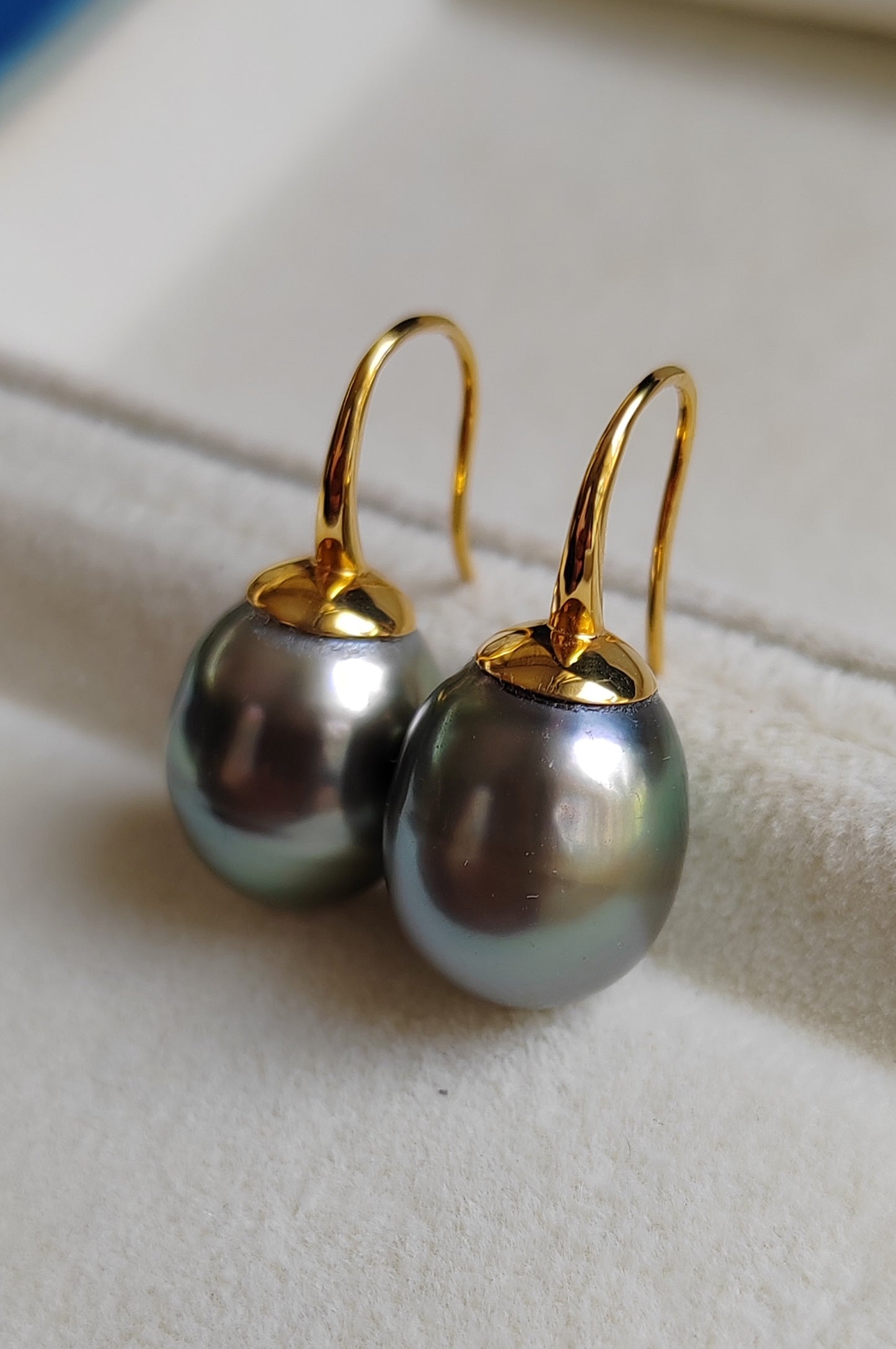 11.1mm Genuine tahitian south sea pearls classic 9ct gold earrings