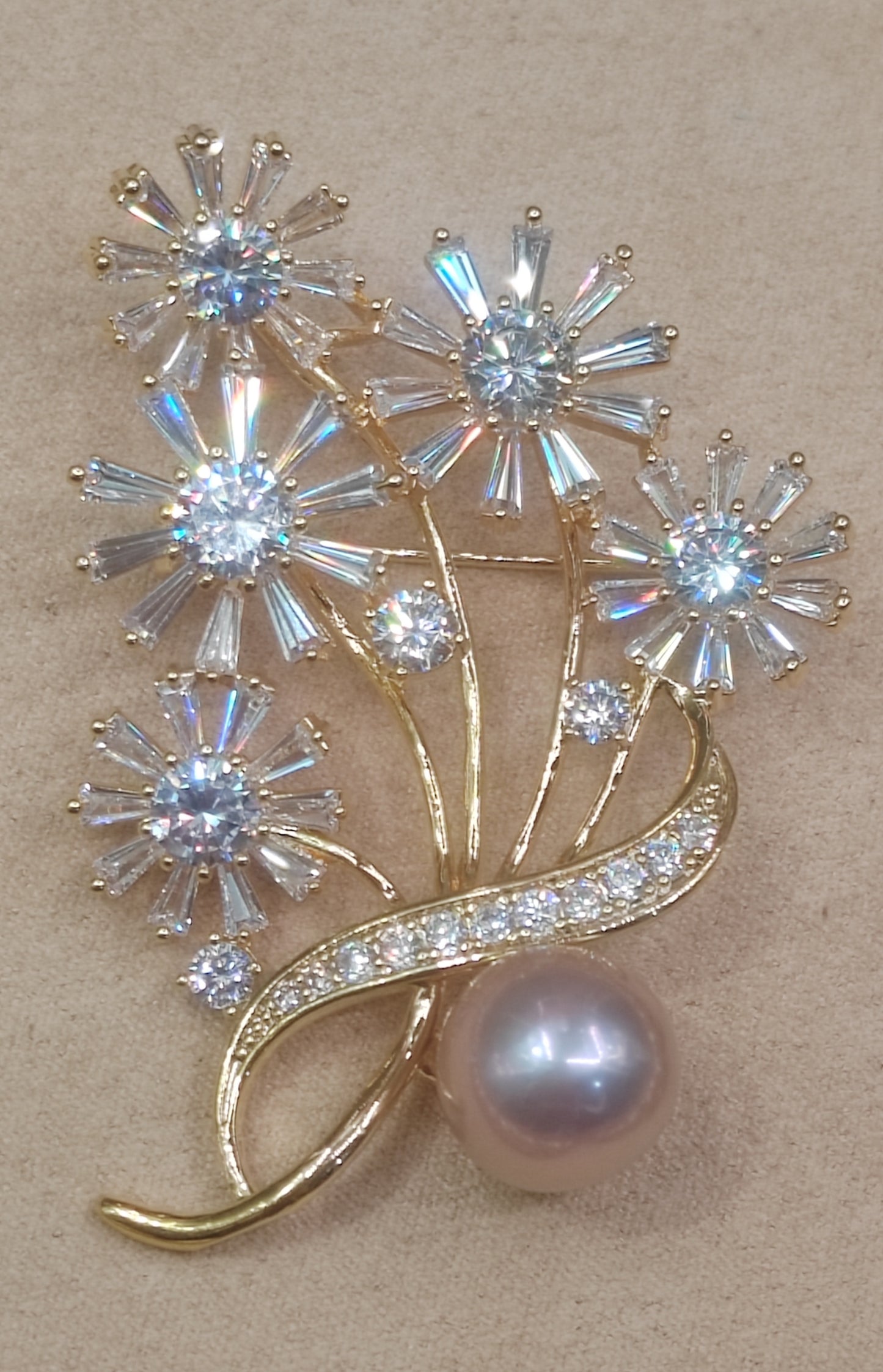 Clearance Lily brooch genuine freshwater pearl 10.8mm
