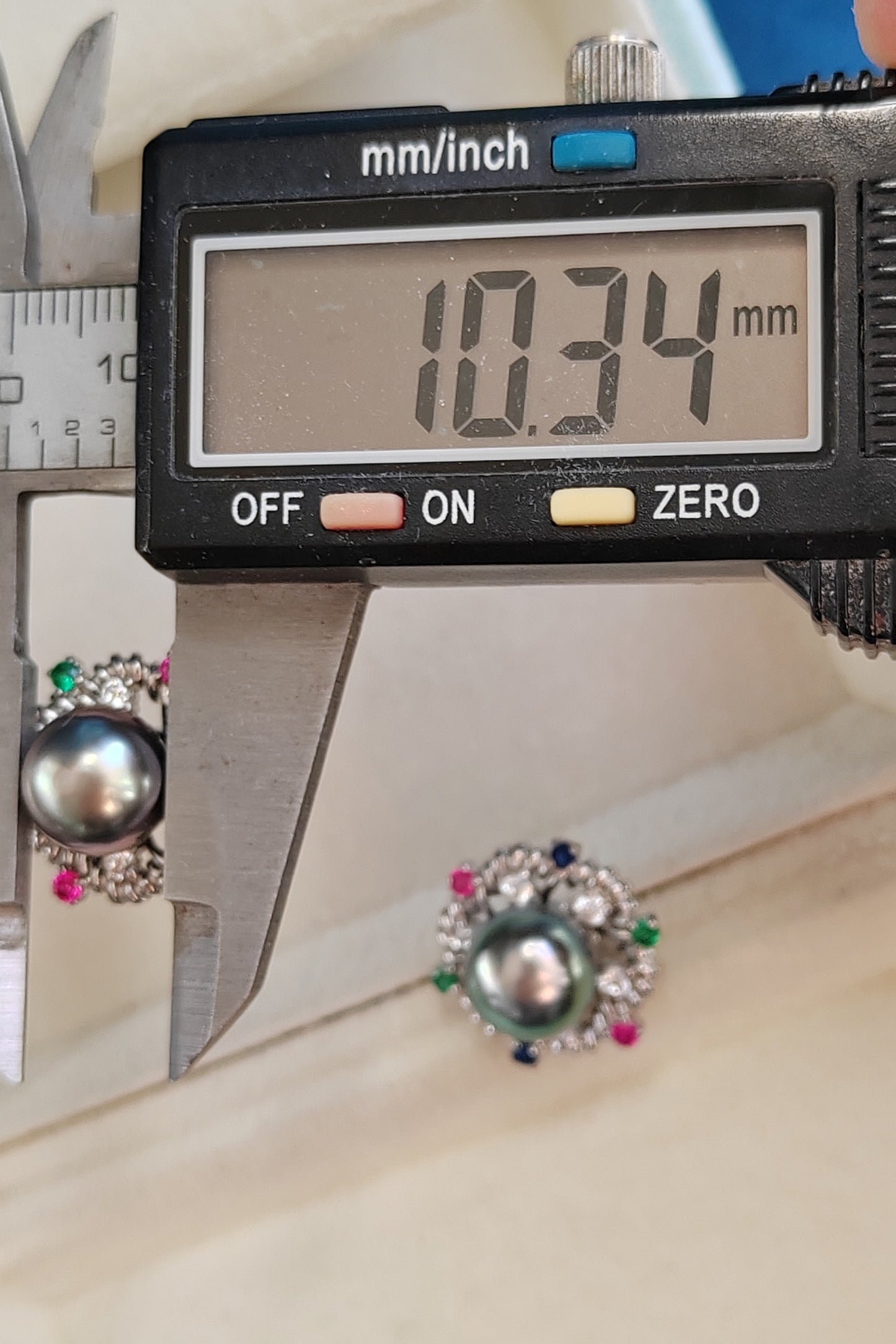 'Festival' earrings Genuine tahitian south sea pearls 10.3mm