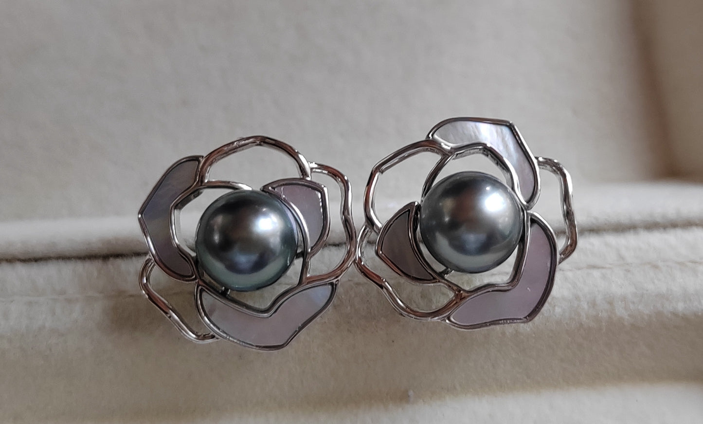 'Silver Camellia' earrings genuine tahitian south sea pearls 8.1mm