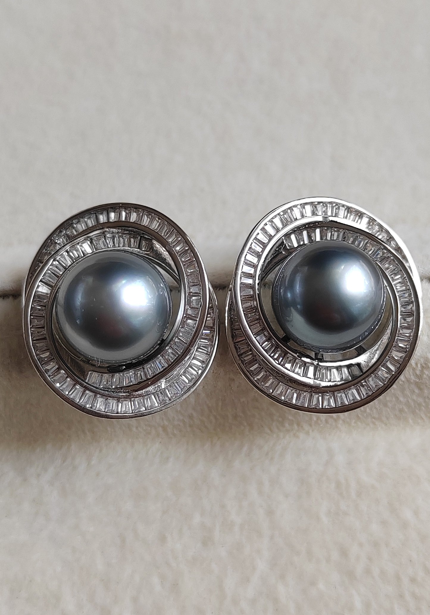9.7mm Genuine tahitian south sea pearls classic spiral earrings
