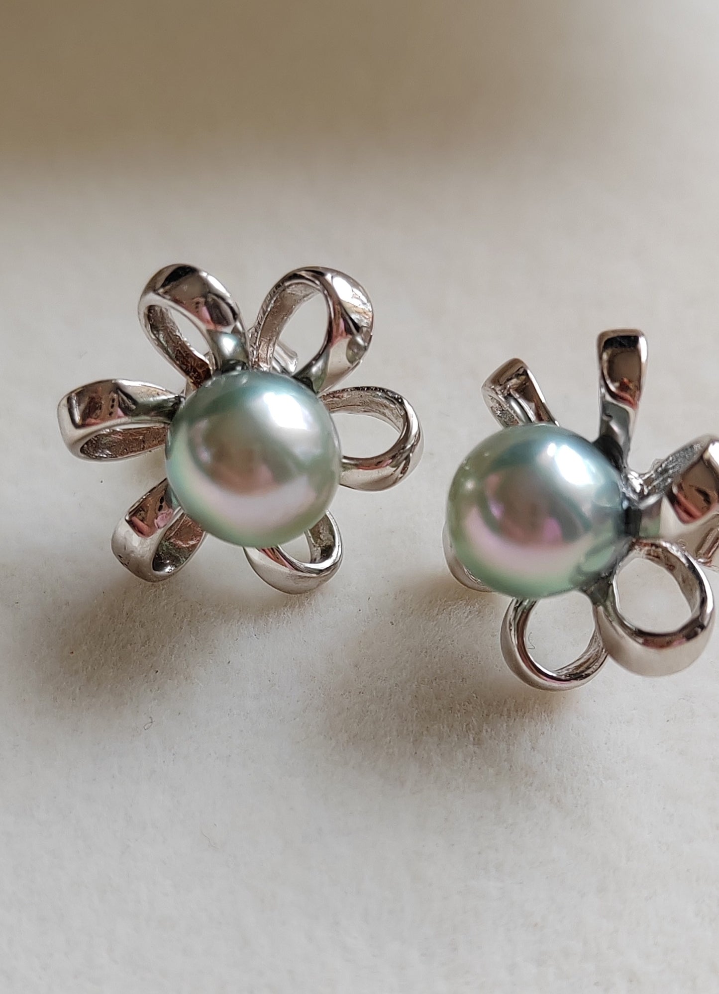 'Silver flowers' earrings genuine akoya pearls 7.3mm