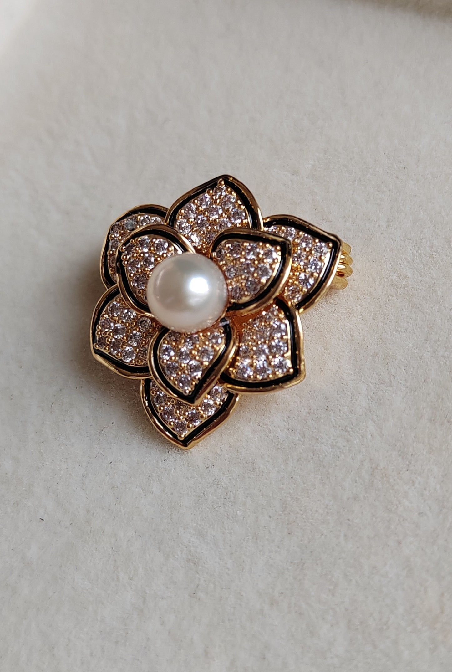 'Little Camellia' Brooch genuine freshwater pearl 6.3mm round