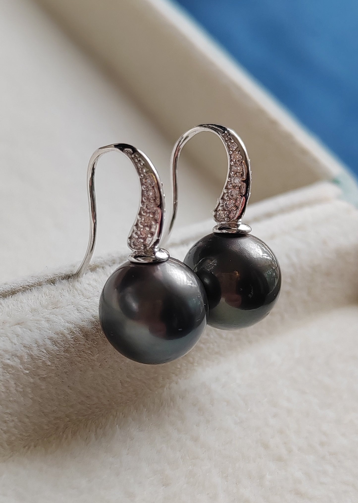 10.4mm Genuine tahitian south sea pearls round classic earrings sterling silver