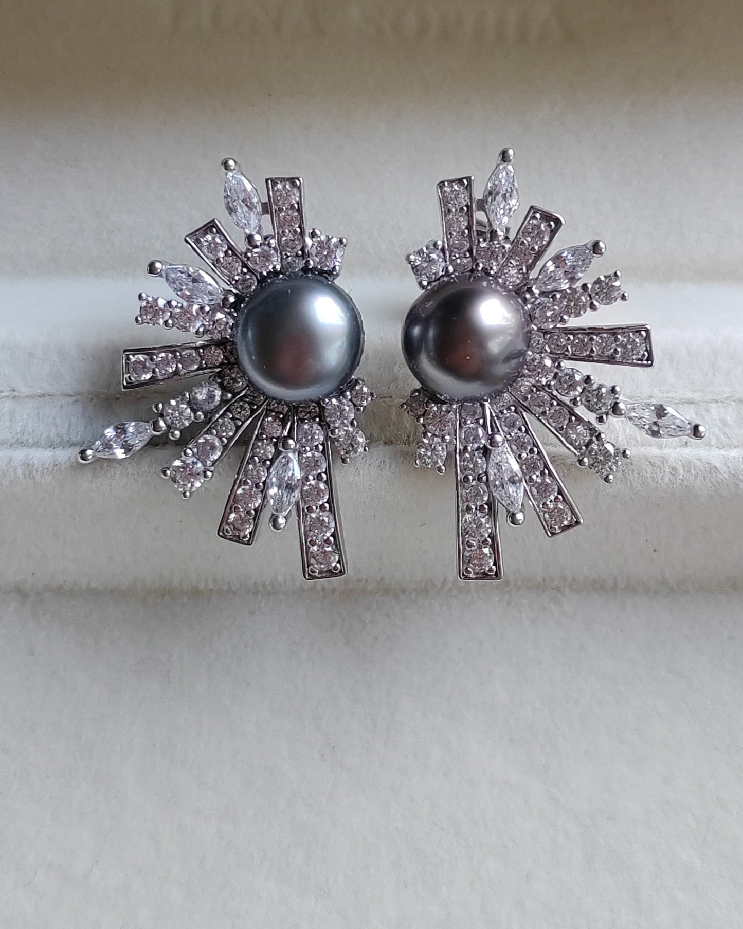'Wild' earrings genuine tahitian south sea Keshi pearls 7.5mm