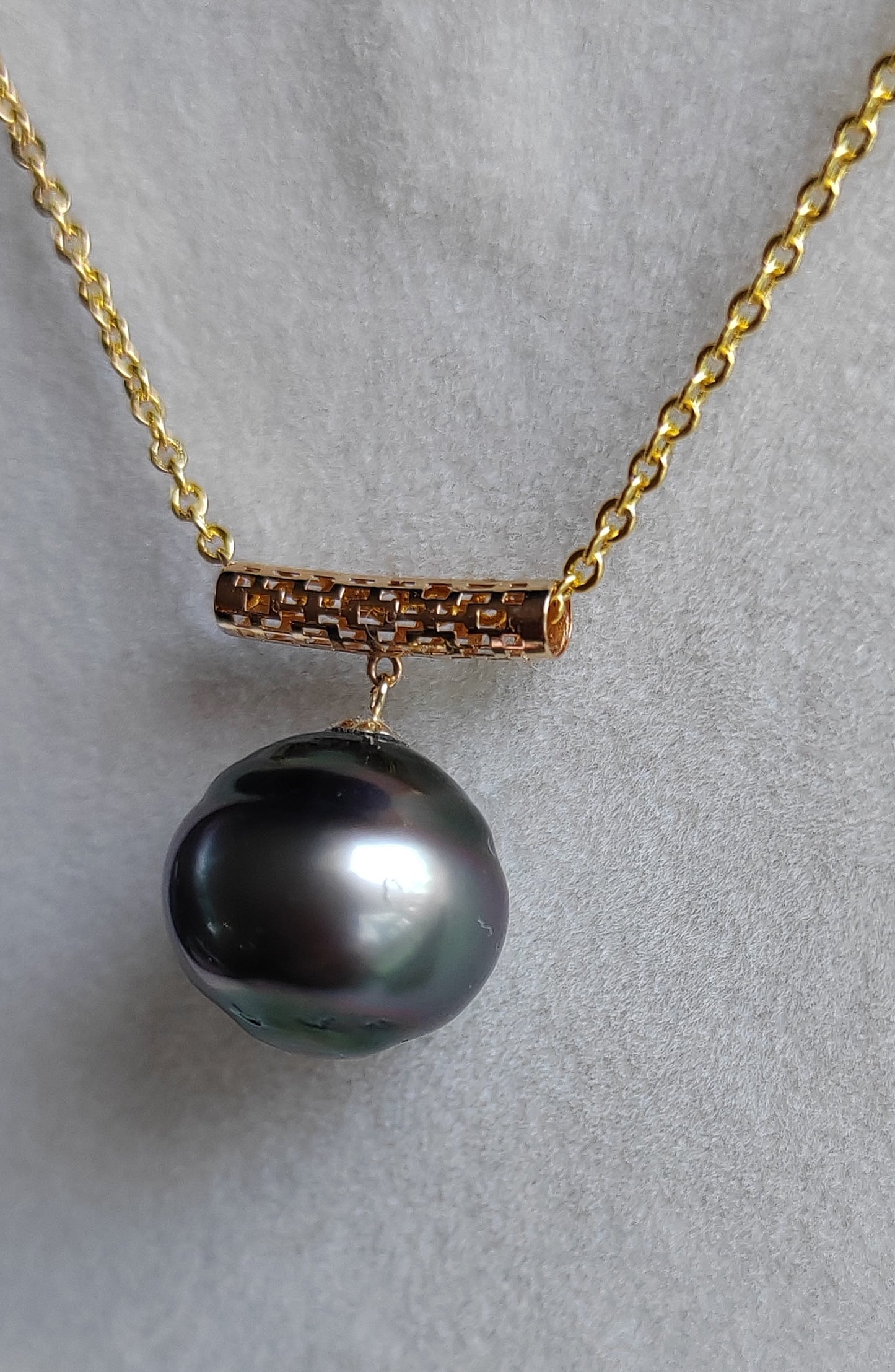 18k gold rainbow drop pendant genuine tahitian south sea pearl 12.8mm