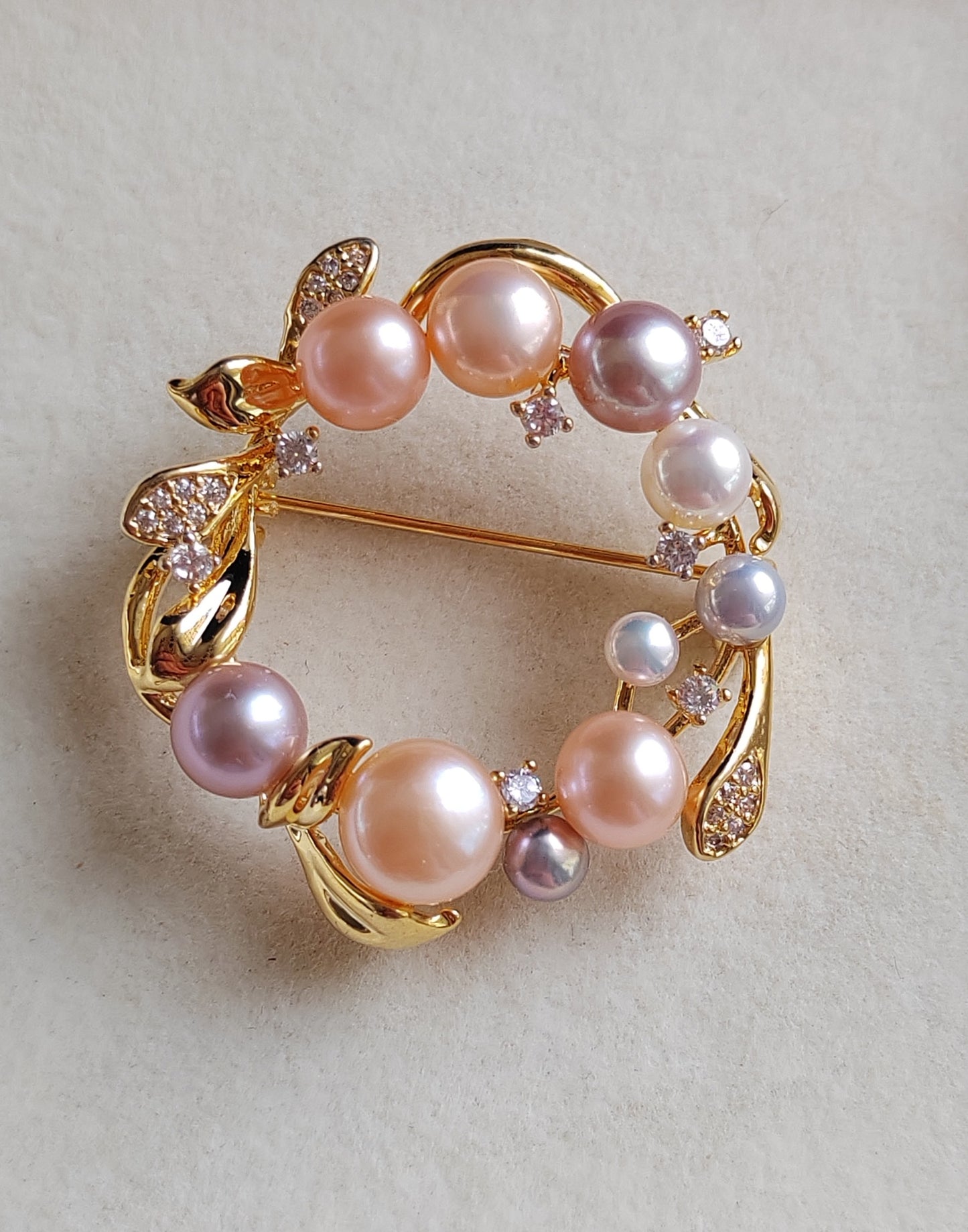 3.5-7.6mm Genuine freshwater pearls multicolour flower brooch