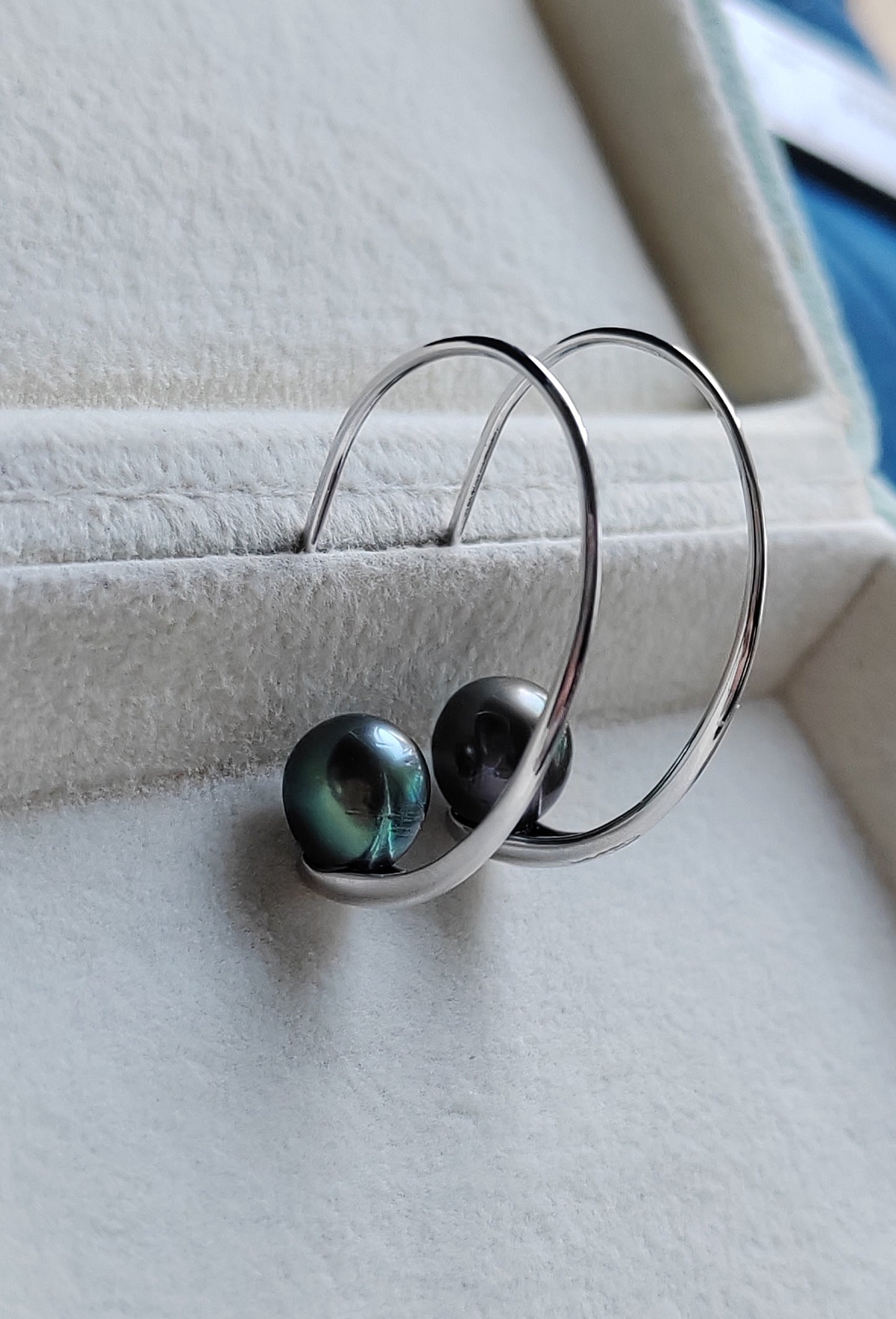 8.1mm Genuine tahitian south sea pearls classic hooms earrings