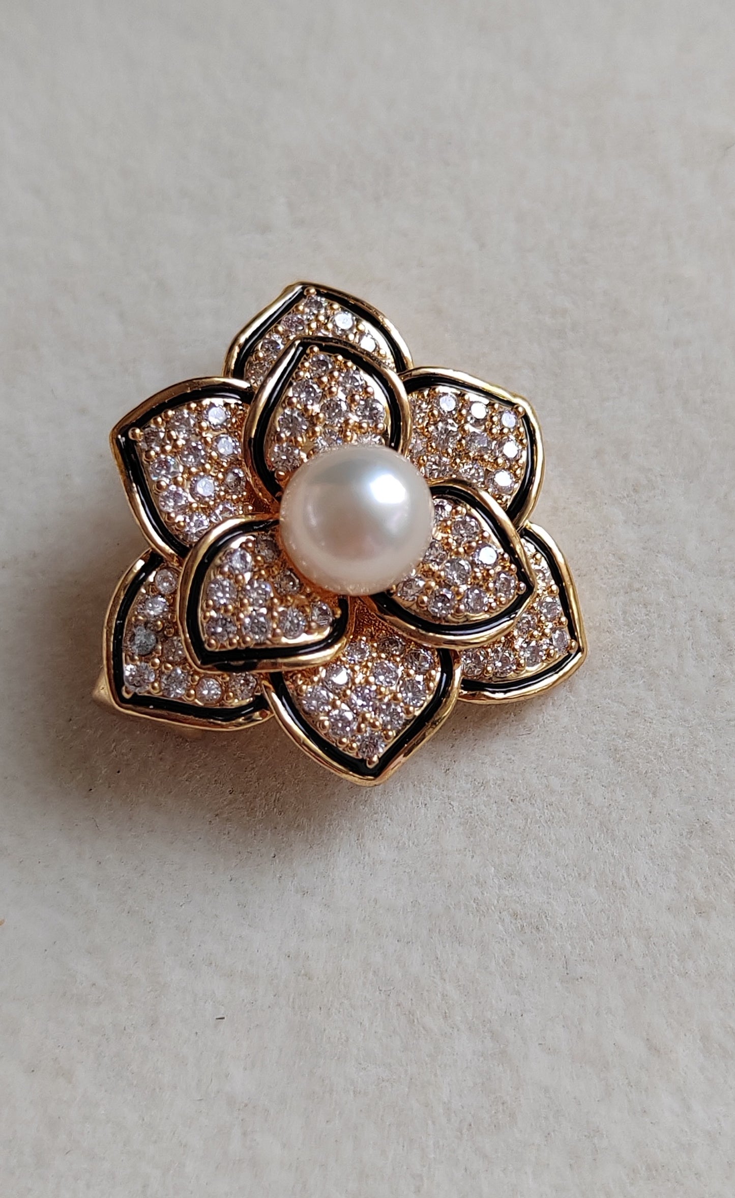 'Little Camellia' Brooch genuine freshwater pearl 6.3mm round