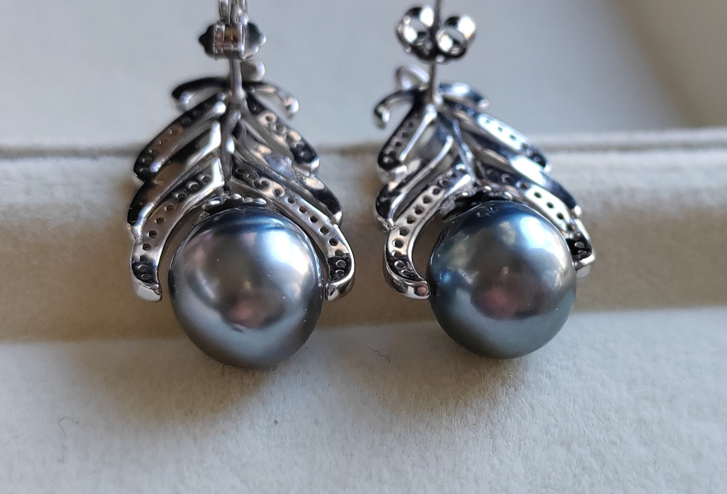 'Blue bird' earrings genuine tahitian south sea pearls 9.7mm