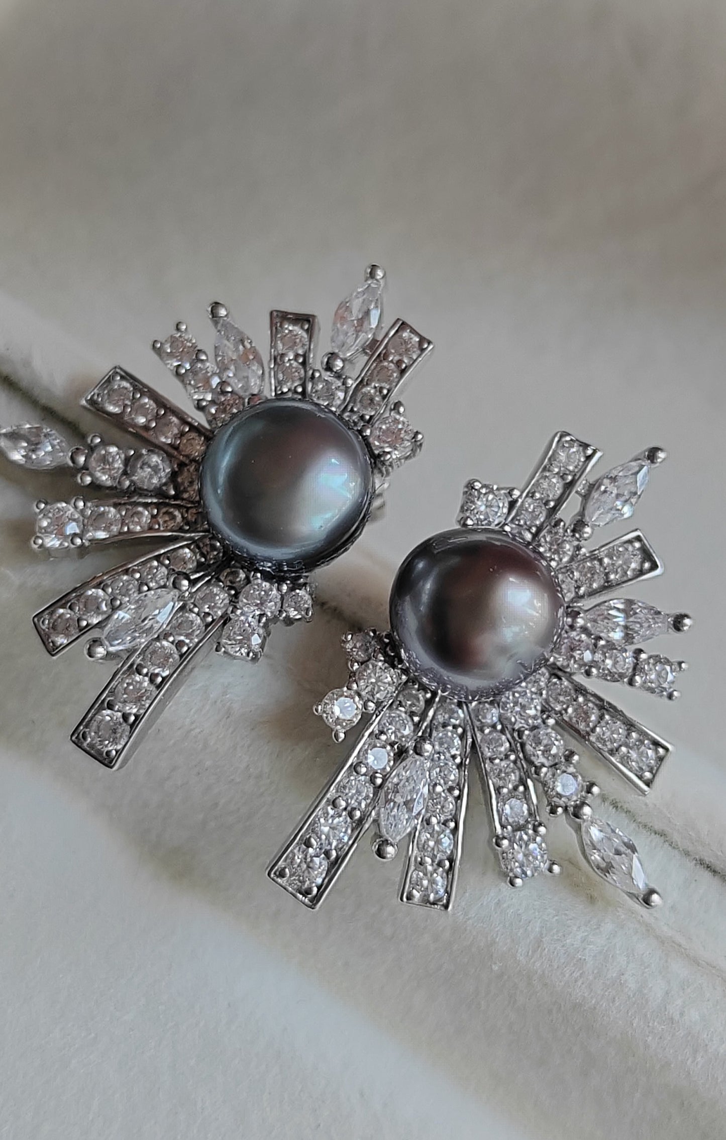'Wild' earrings genuine tahitian south sea Keshi pearls 7.5mm