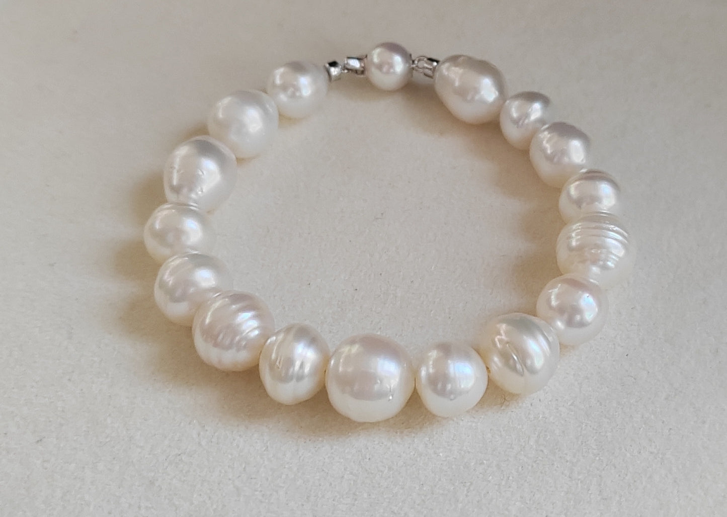 9.4-12.1mm Genuine south sea white pearls classic baroque bracelet