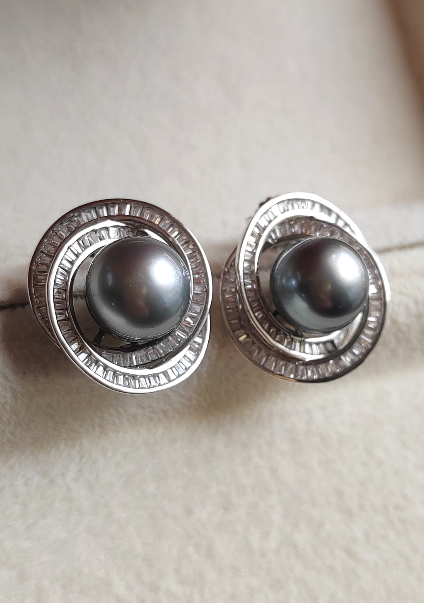 9.7mm Genuine tahitian south sea pearls classic spiral earrings