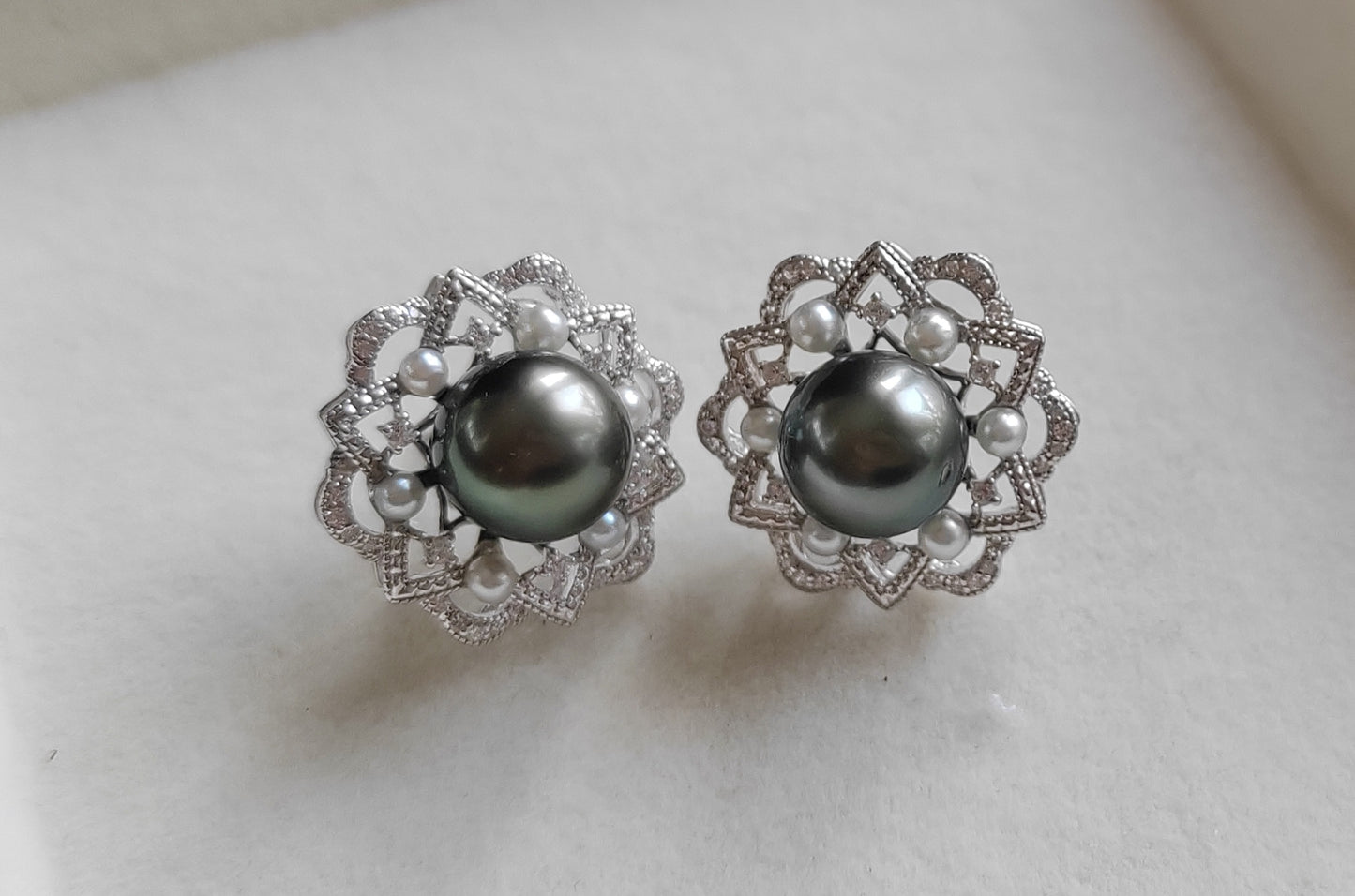 'Dahlia' Two-way earrings genuine tahitian south sea and akoya pearls